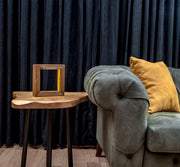 Candeeiro de Mesa Marrom Feita à Mão, 20 x 20 x 5 cm | 100% Madeira de Abeto, Iluminação LED, Secagem em Forno, Acabamento em Verniz | Design Rústico Moderno, Perfeito para Decoração de Casa