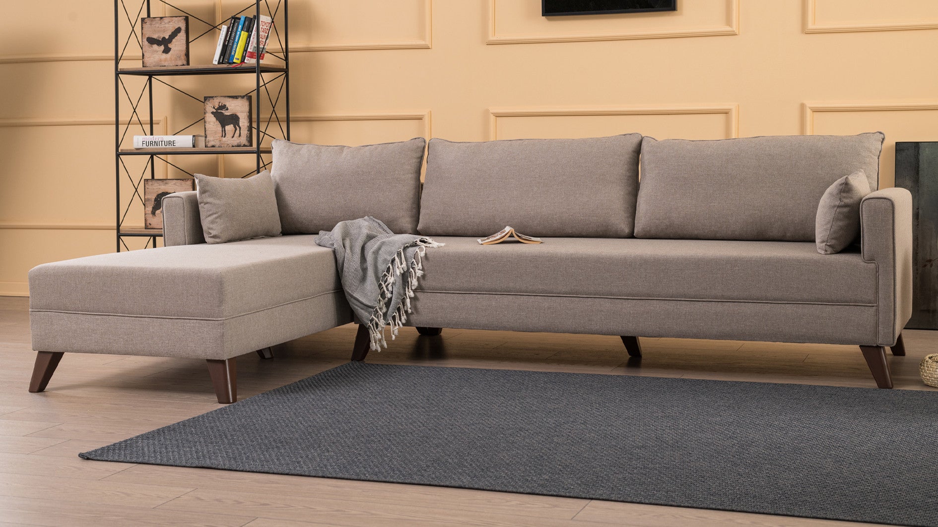 Sofá de canto moderno, cor creme, 275 cm | 100% poliéster, espuma 28 DNS, fácil de limpar | Design escandinavo elegante com pernas de nogueira, perfeito para salas de estar