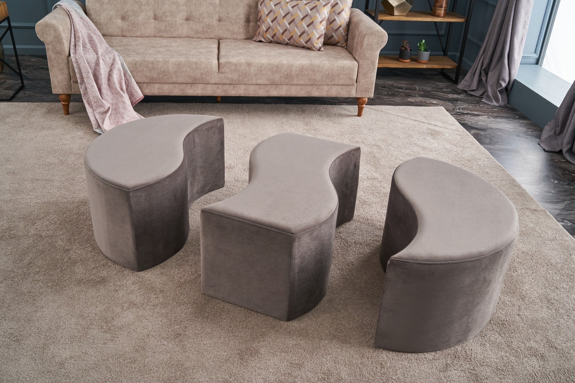 Elegante pufe de veludo de vison, 120 x 80 x 40 cm | 100% poliéster, estrutura de madeira | Design moderno para hotéis e espaços de entretenimento, elegante e funcional