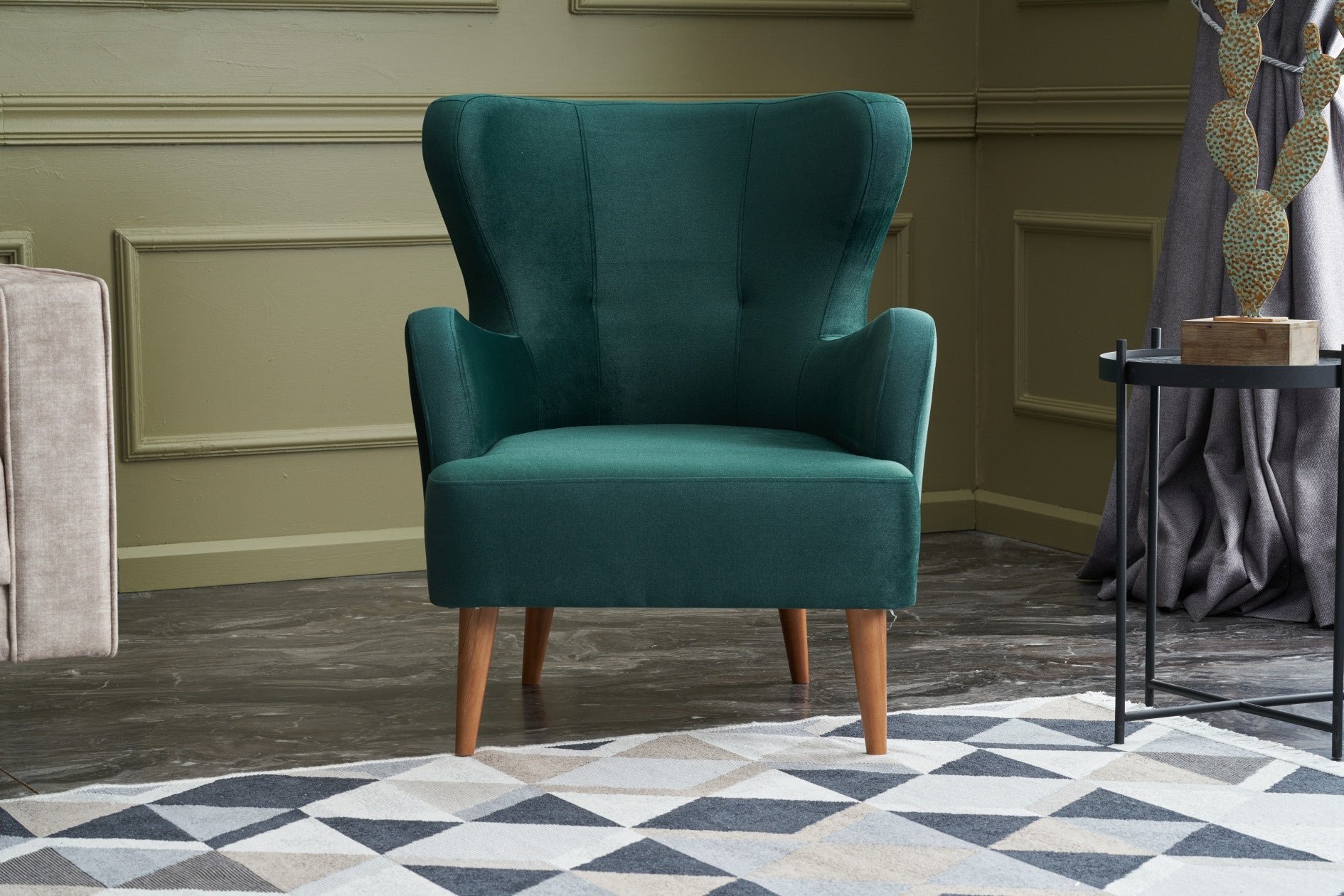 Poltrona Elegante em Veludo Verde Petróleo – 73x87x80 cm – Madeira de Carpa