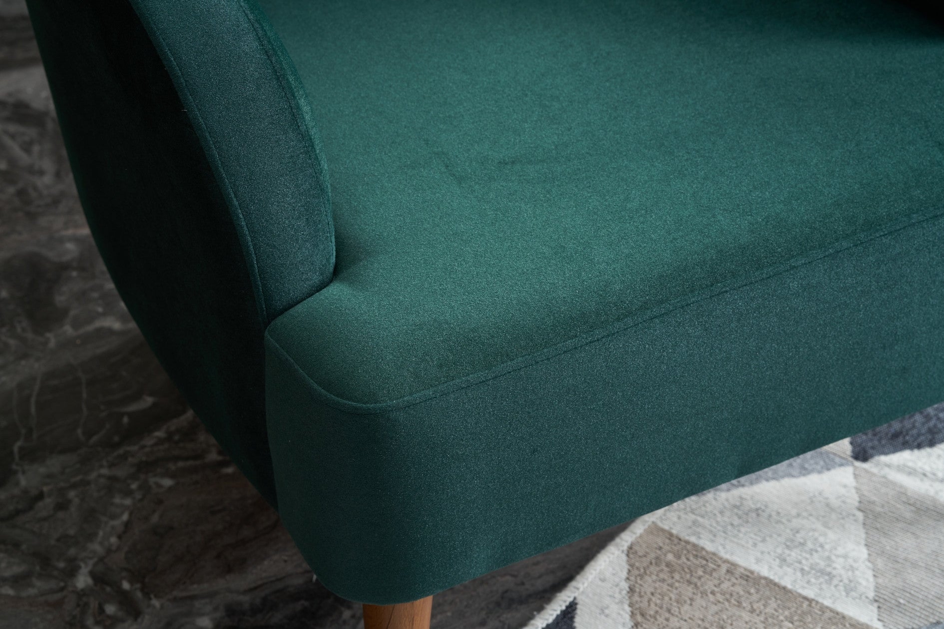 Poltrona Elegante em Veludo Verde Petróleo – 73x87x80 cm – Madeira de Carpa