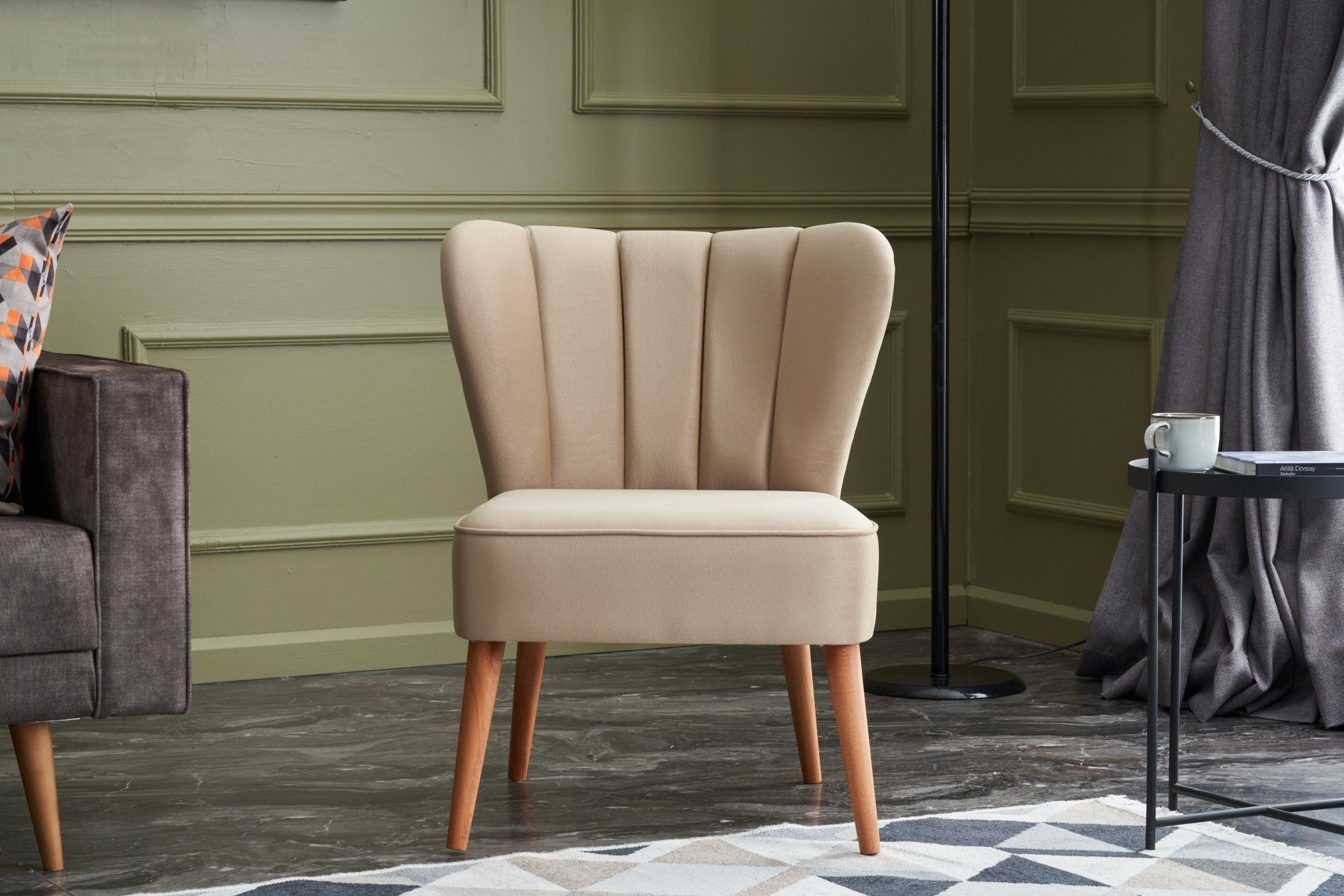 Poltrona – 65x65x80 cm – Creme – Madeira de faia