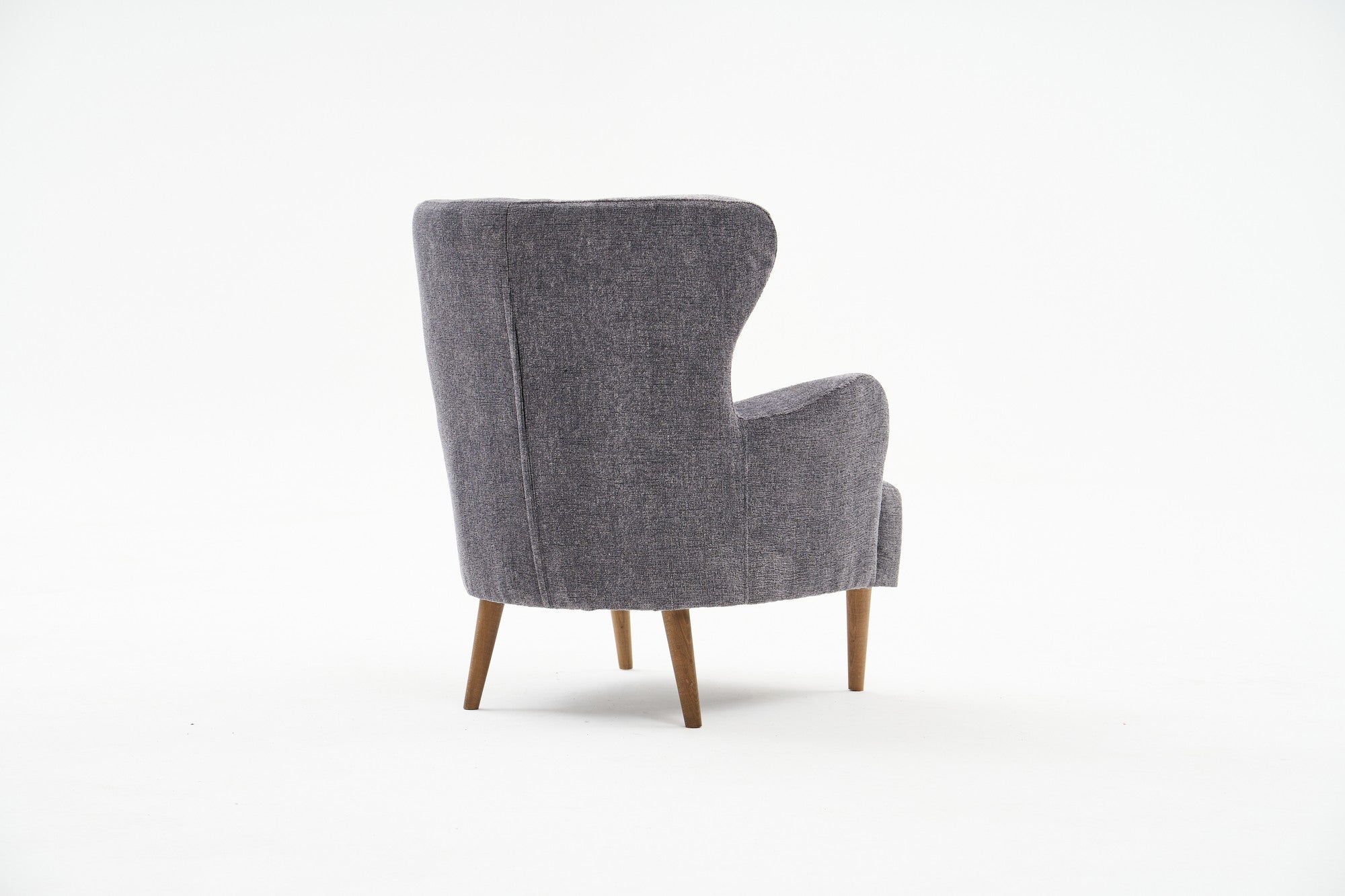 Poltrona Elegante – 73 x 87 x 80 cm – Cinza – Madeira de Carpa