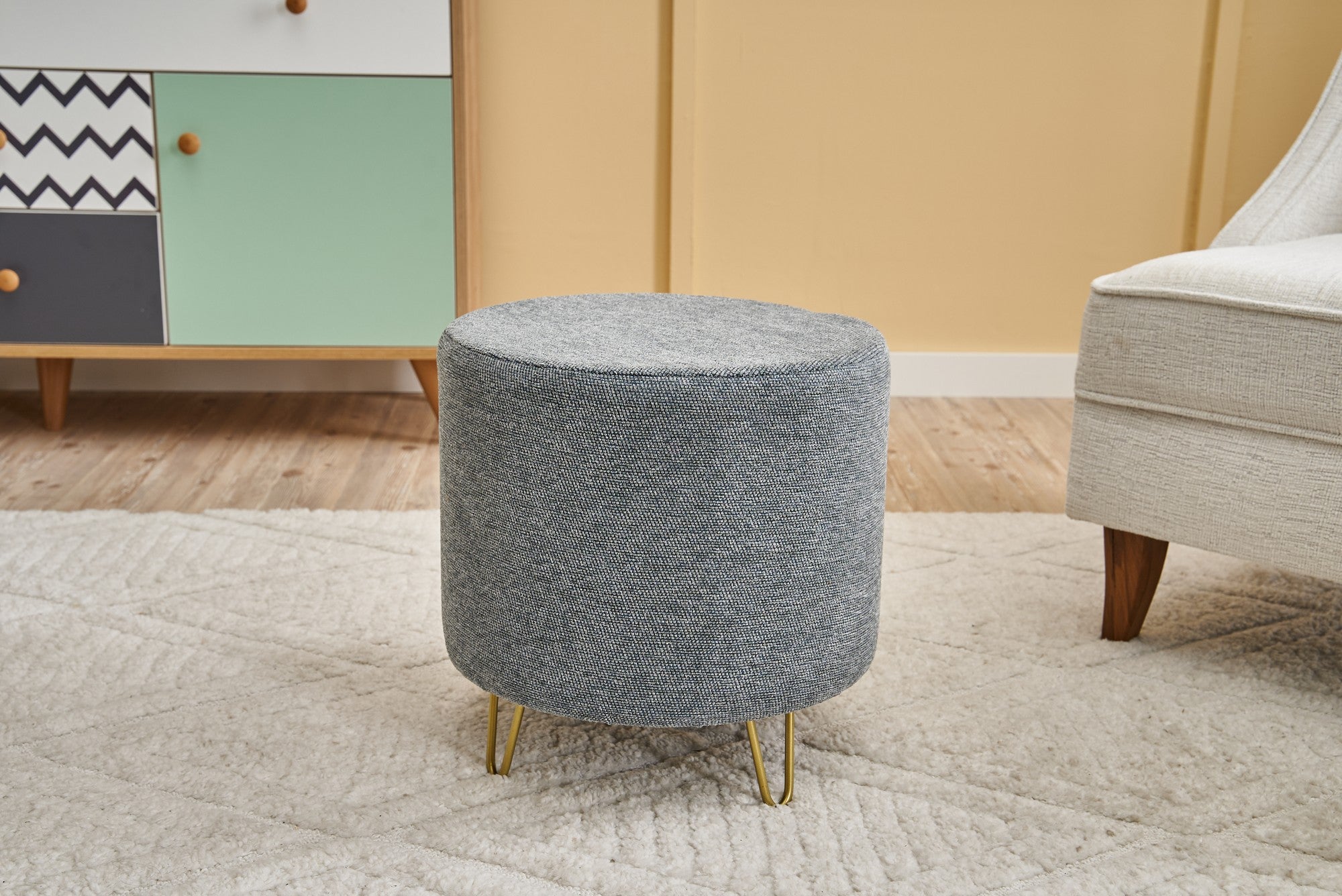 Elegante pufe de veludo cinza, 40 x 40 x 40 cm | Estrutura 100% madeira, espuma DNS 32 para maior conforto | Uma adição elegante a salas de estar e quartos modernos