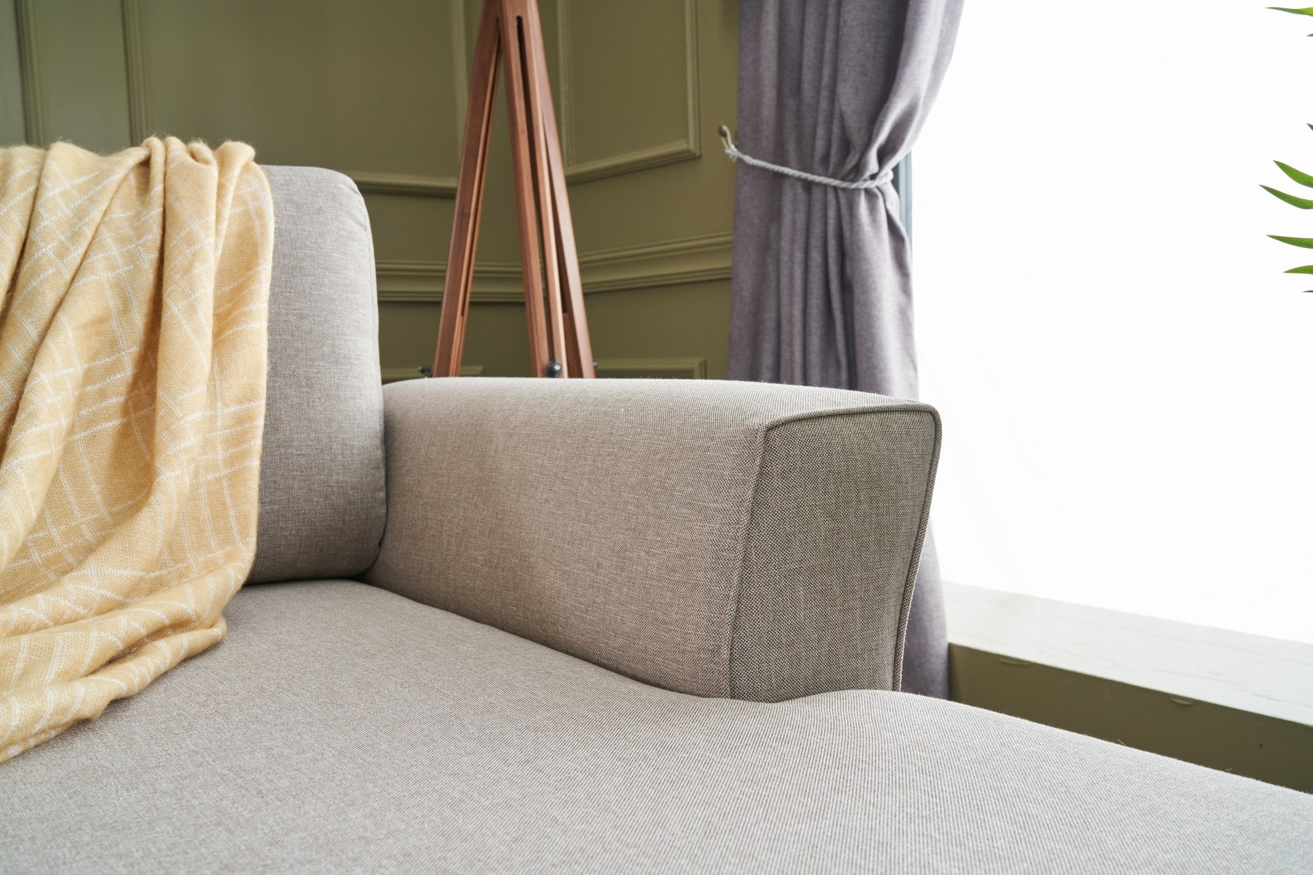 Sofá-cama de canto moderno, creme, 300 cm | Estrutura de madeira de abeto, 50% poliéster/linho, espuma 28 DNS, tecido fácil de limpar | Elegante e funcional para qualquer espaço