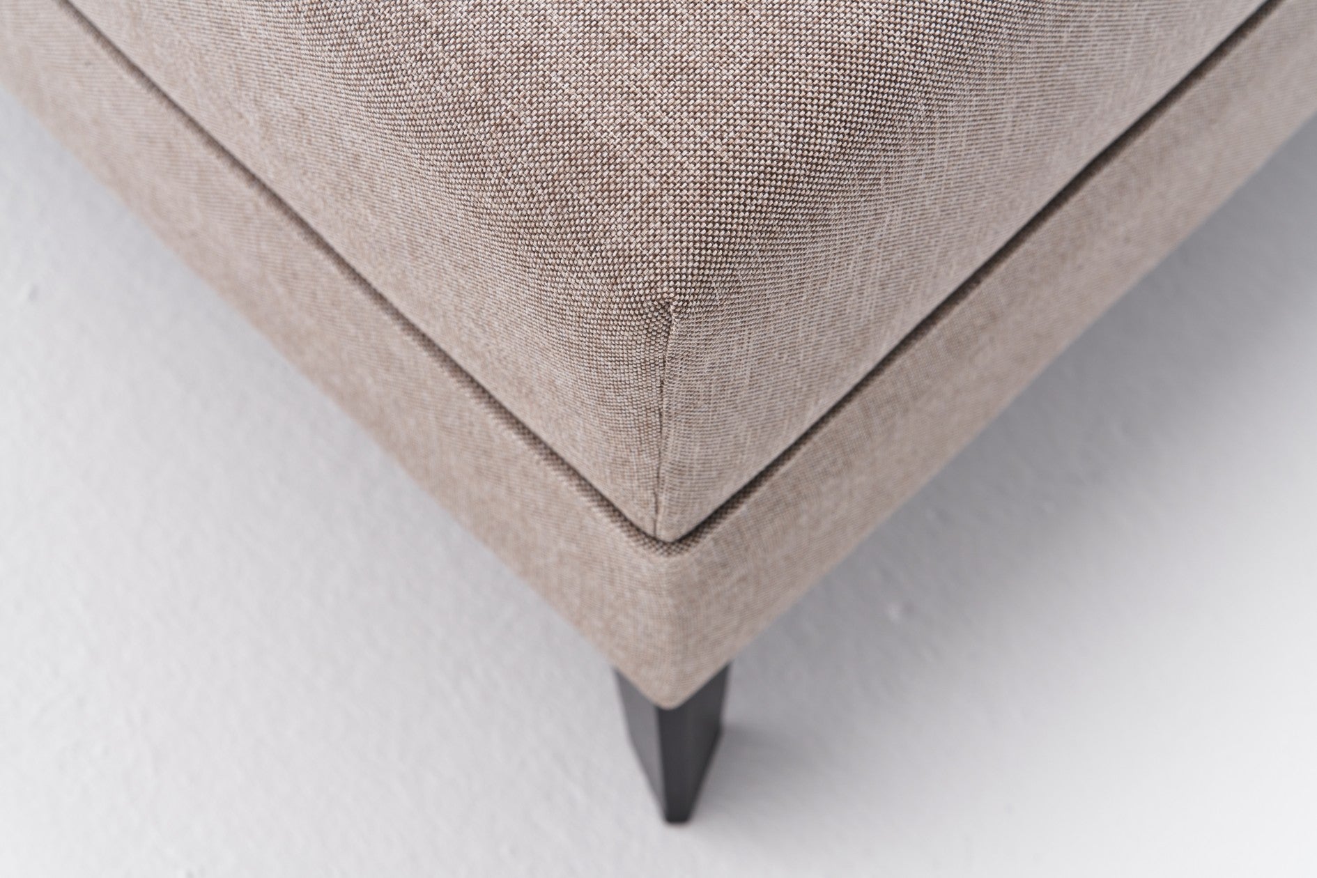Sofá-cama de canto moderno, creme, 300 cm | Estrutura de madeira de abeto, 50% poliéster/linho, espuma 28 DNS, tecido fácil de limpar | Elegante e funcional para qualquer espaço