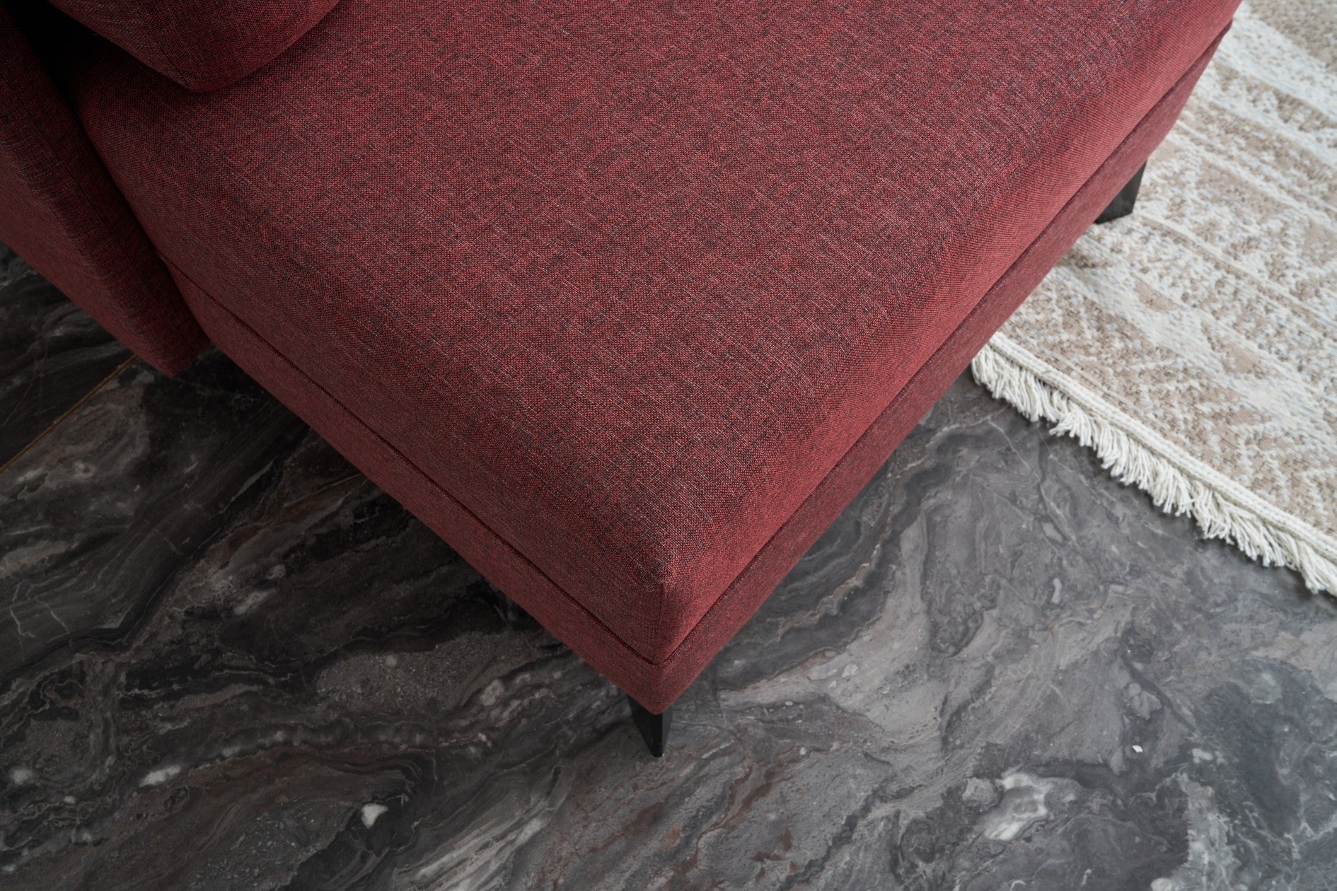Sofá-cama de canto vermelho Claret, 300 cm | Estrutura de madeira FIR, tecido 50% poliéster/linho | Fácil de limpar, espuma 28 DNS, design industrial moderno, perfeito para espaços de convivência
