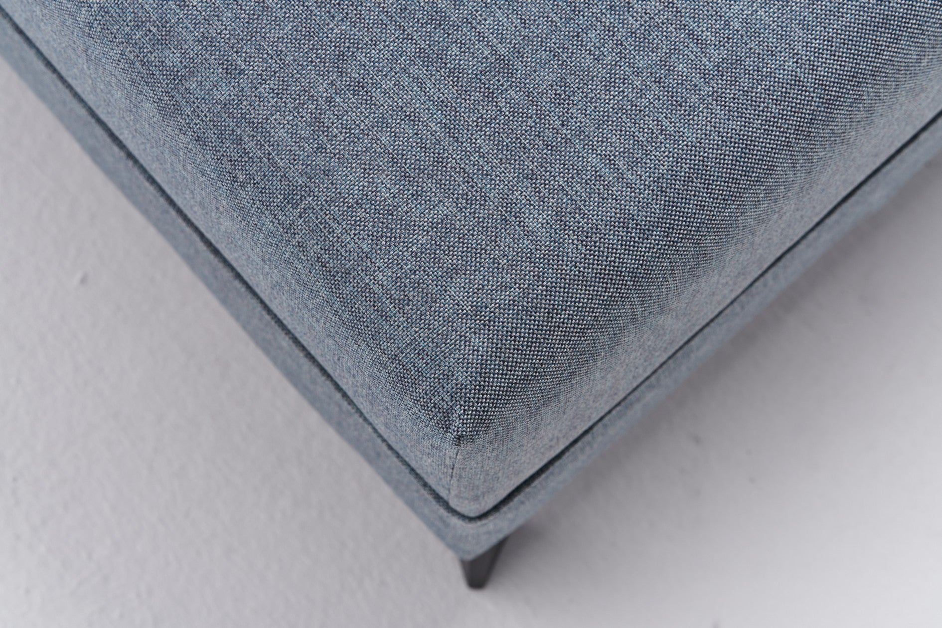 Sofá-cama de canto moderno, tecido azul, 300 cm | Estrutura de madeira de abeto, espuma 28 DNS, fácil de limpar | Perfeito para espaços industriais e escandinavos