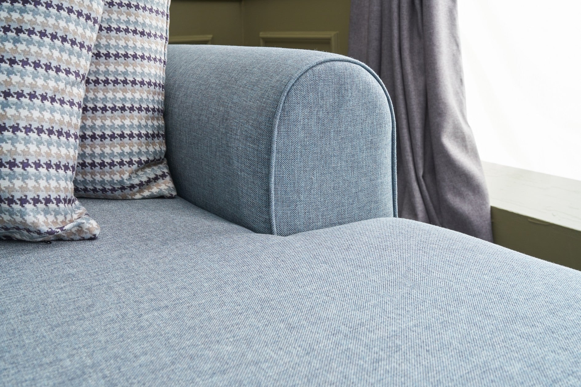 Sofá-cama de canto moderno, tecido azul, 300 cm | Estrutura de madeira de abeto, espuma 28 DNS, fácil de limpar | Perfeito para espaços industriais e escandinavos
