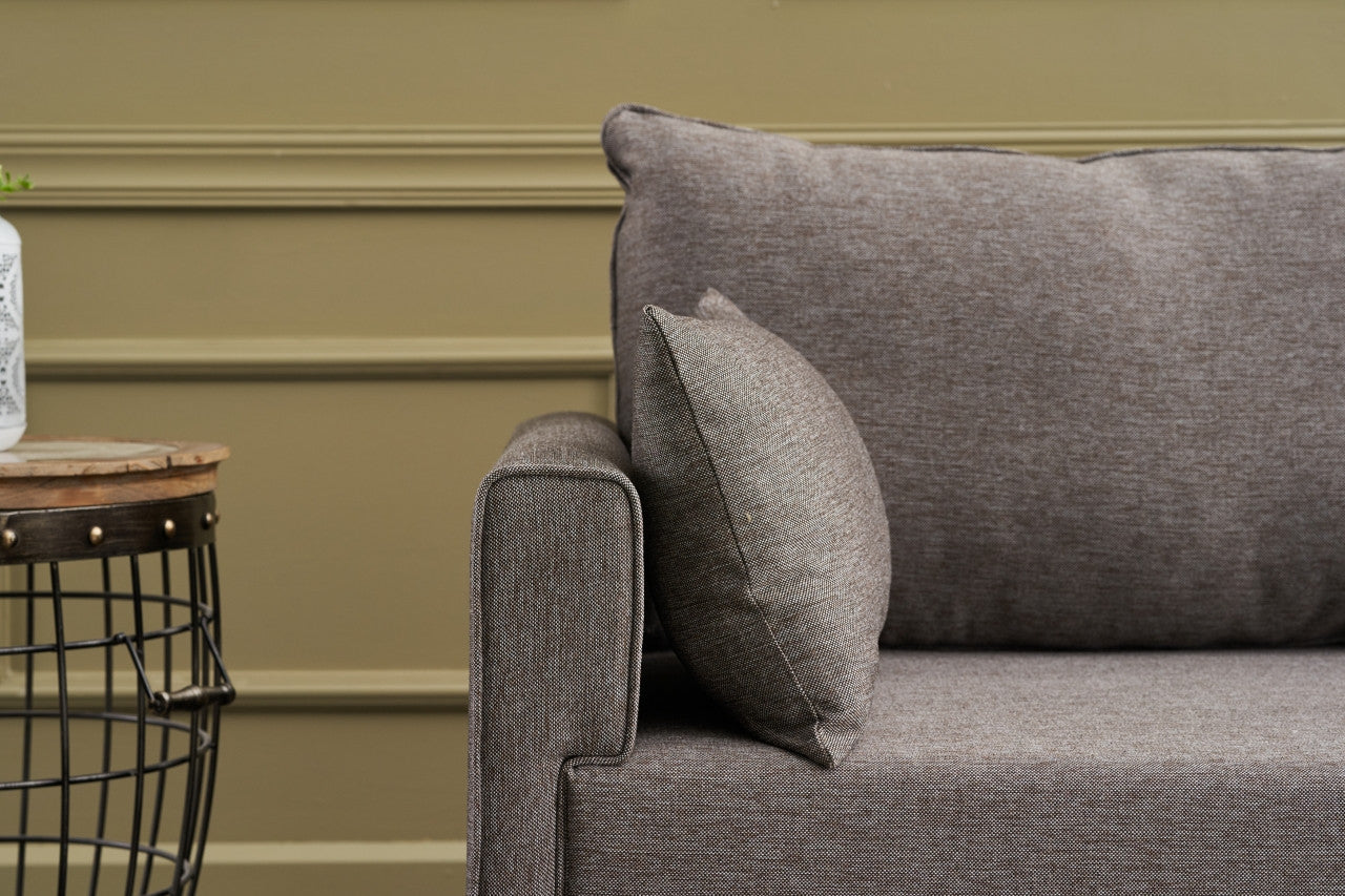 Sofá moderno de 3 lugares, marrom, 208 cm | Estrutura em madeira de abeto e MDF, 100% poliéster, fácil de limpar | Perfeito para salas de estar de hotéis e em estilo escandinavo