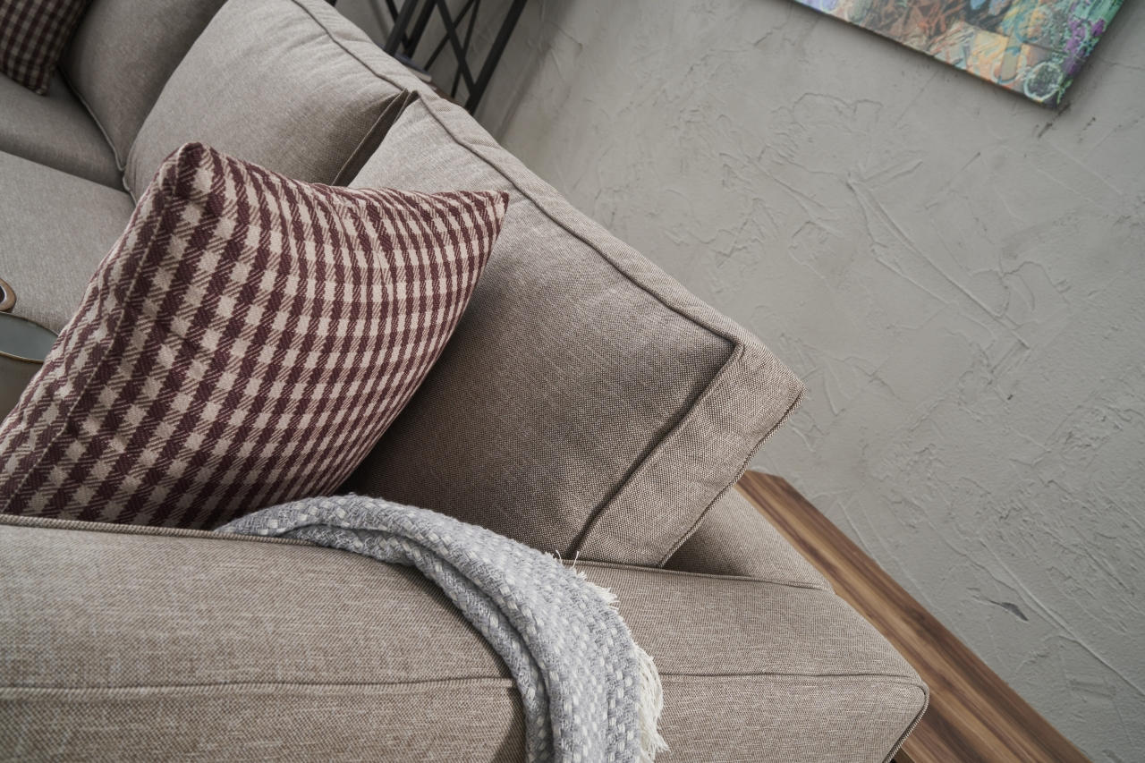 Sofá elegante de 3 lugares, cor creme, estrutura de madeira de faia, 222 x 91 x 83 cm | 100% poliéster/linho, espuma 28 DNS, perfeito para interiores modernos e escandinavos