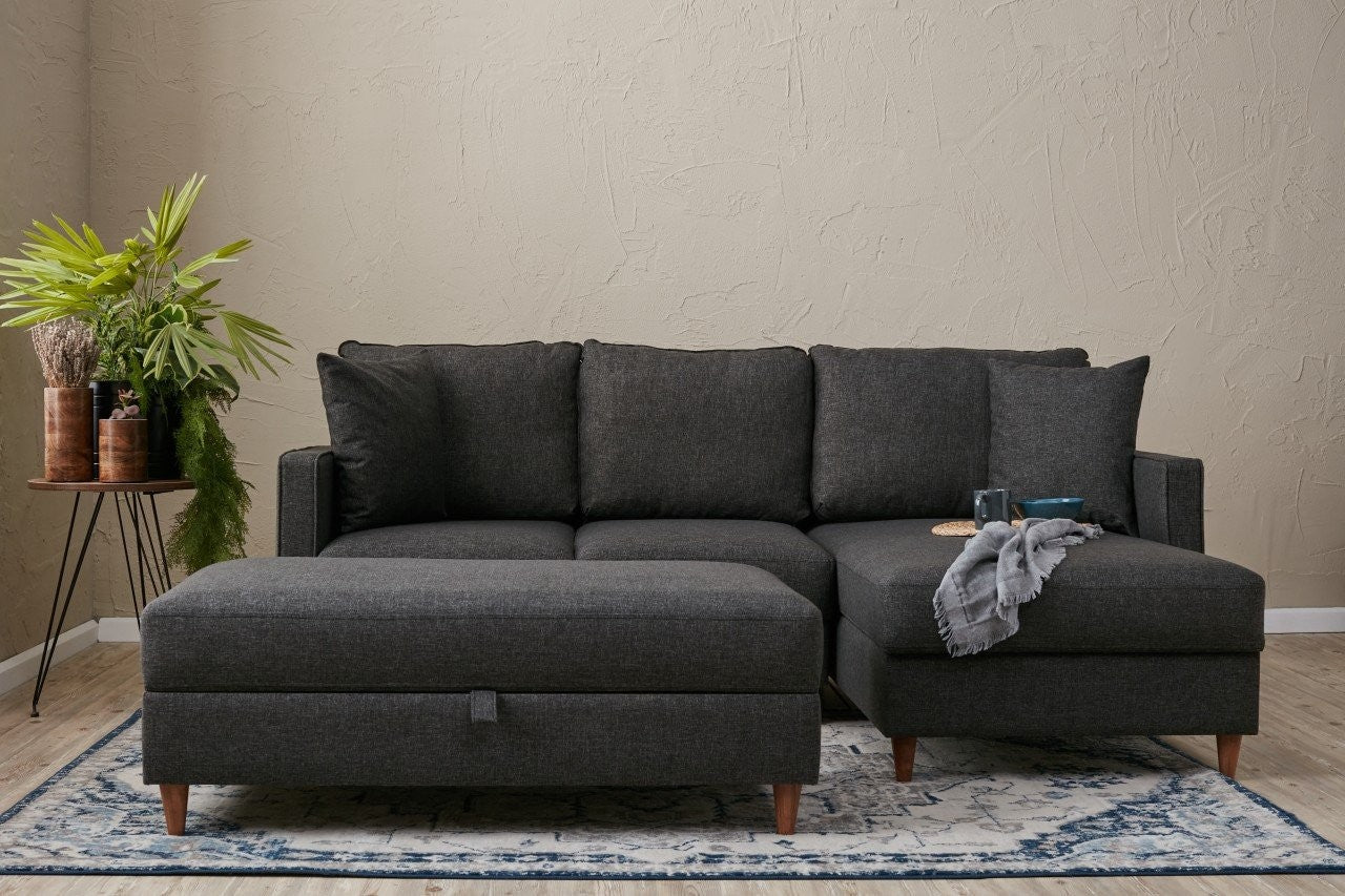 Sofá de Canto Moderno, Antracite, 210 x 82 x 195 cm | 100% Poliéster, Tecido Fácil de Limpar, Espuma 28 DNS, Design Escandinavo | Inclui Puff