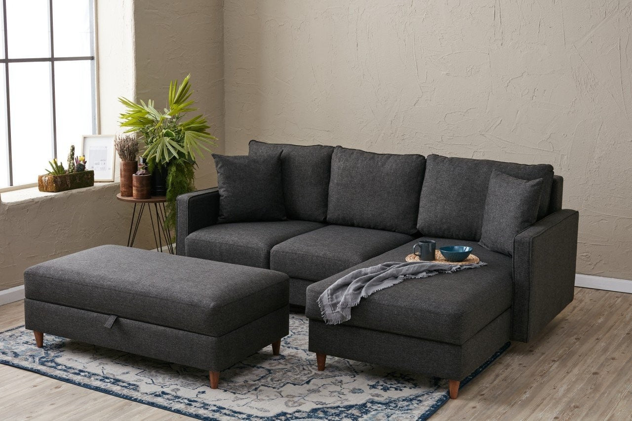 Sofá de Canto Moderno, Antracite, 210 x 82 x 195 cm | 100% Poliéster, Tecido Fácil de Limpar, Espuma 28 DNS, Design Escandinavo | Inclui Puff