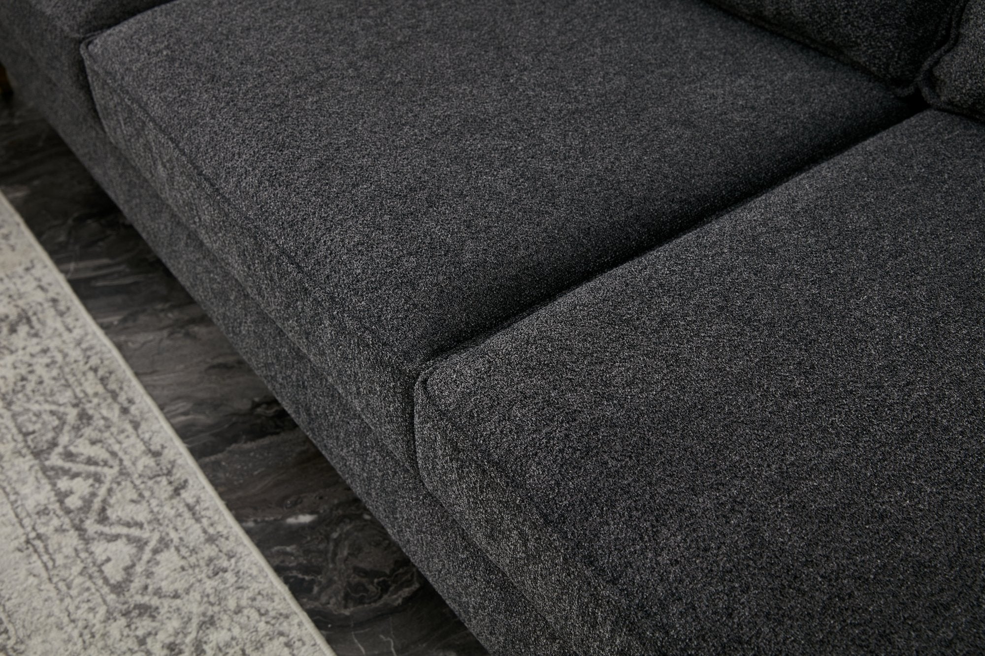 Sofá moderno de 3 lugares, antracite e dourado, 220 cm | Estrutura de madeira de faia, 100% poliéster, fácil de limpar, pernas de metal, design glamoroso para casa e hotel