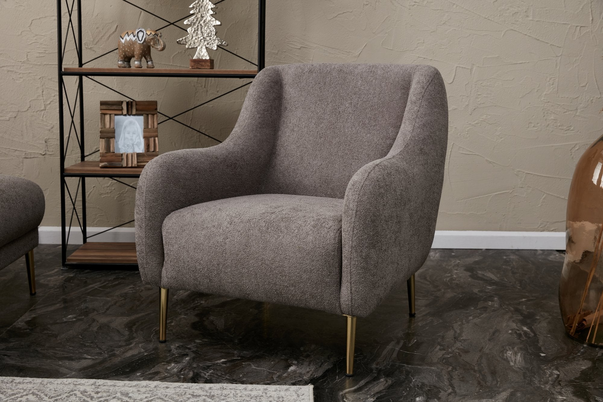 Sofá moderno de 1 lugar, cinza e dourado, estrutura de madeira de faia, 77x70x77 cm | 100% poliéster, fácil de limpar, pernas de metal, design glamoroso e escandinavo