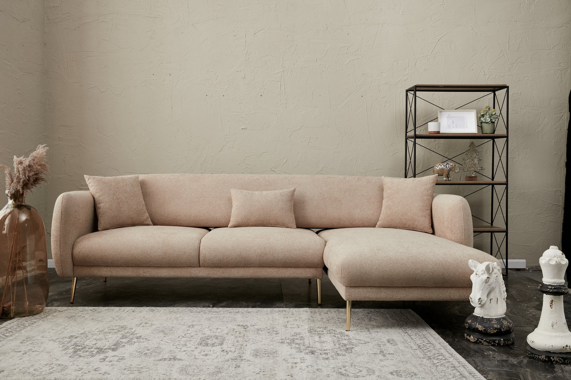 Sofá-cama de canto elegante, estrutura de madeira de faia, bege e dourado, 77x70x77 cm | 100% poliéster, pernas de metal, fácil de limpar, inclui 3 almofadas decorativas | Design moderno e glamouroso