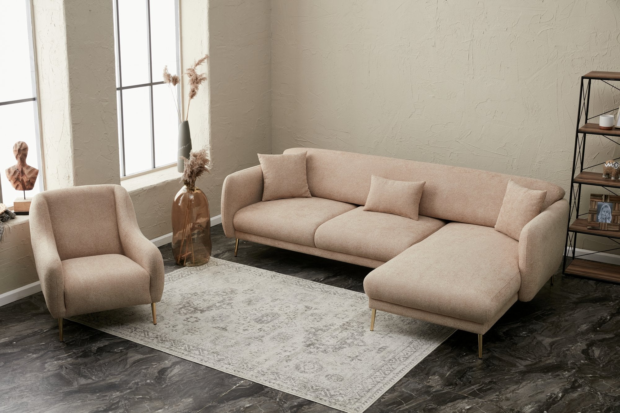 Sofá-cama de canto elegante, estrutura de madeira de faia, bege e dourado, 77x70x77 cm | 100% poliéster, pernas de metal, fácil de limpar, inclui 3 almofadas decorativas | Design moderno e glamouroso