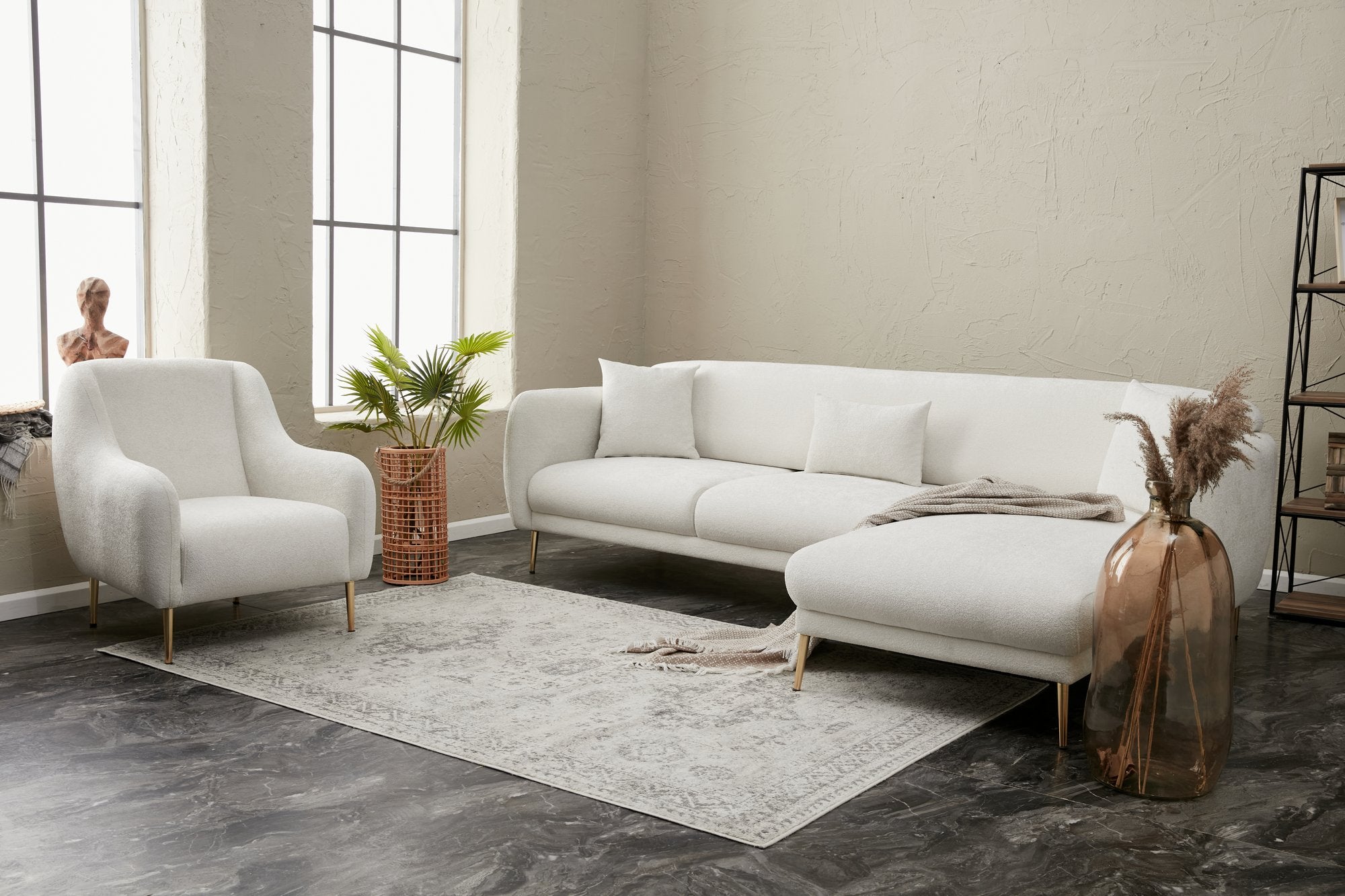 Sofá-cama de canto elegante, creme e dourado, estrutura de madeira de faia, 77x70x77 cm | 100% poliéster, pernas de metal, fácil de limpar, inclui 3 almofadas decorativas