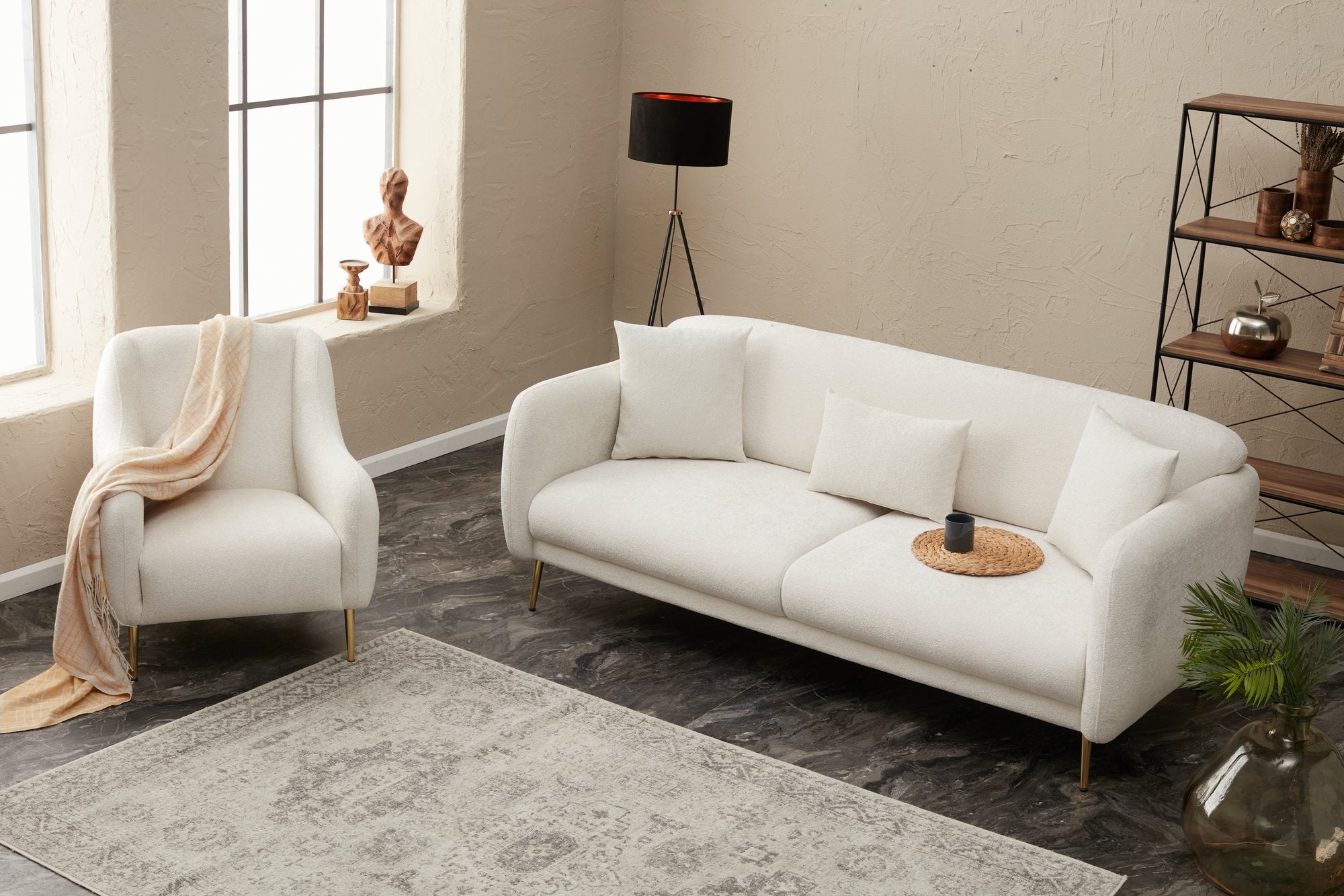 Sofá-cama elegante de 3 lugares, creme e dourado, estrutura de madeira de faia, 210 x 95 cm | 100% poliéster, fácil de limpar, design moderno e glamouroso, perfeito para casa e hotel
