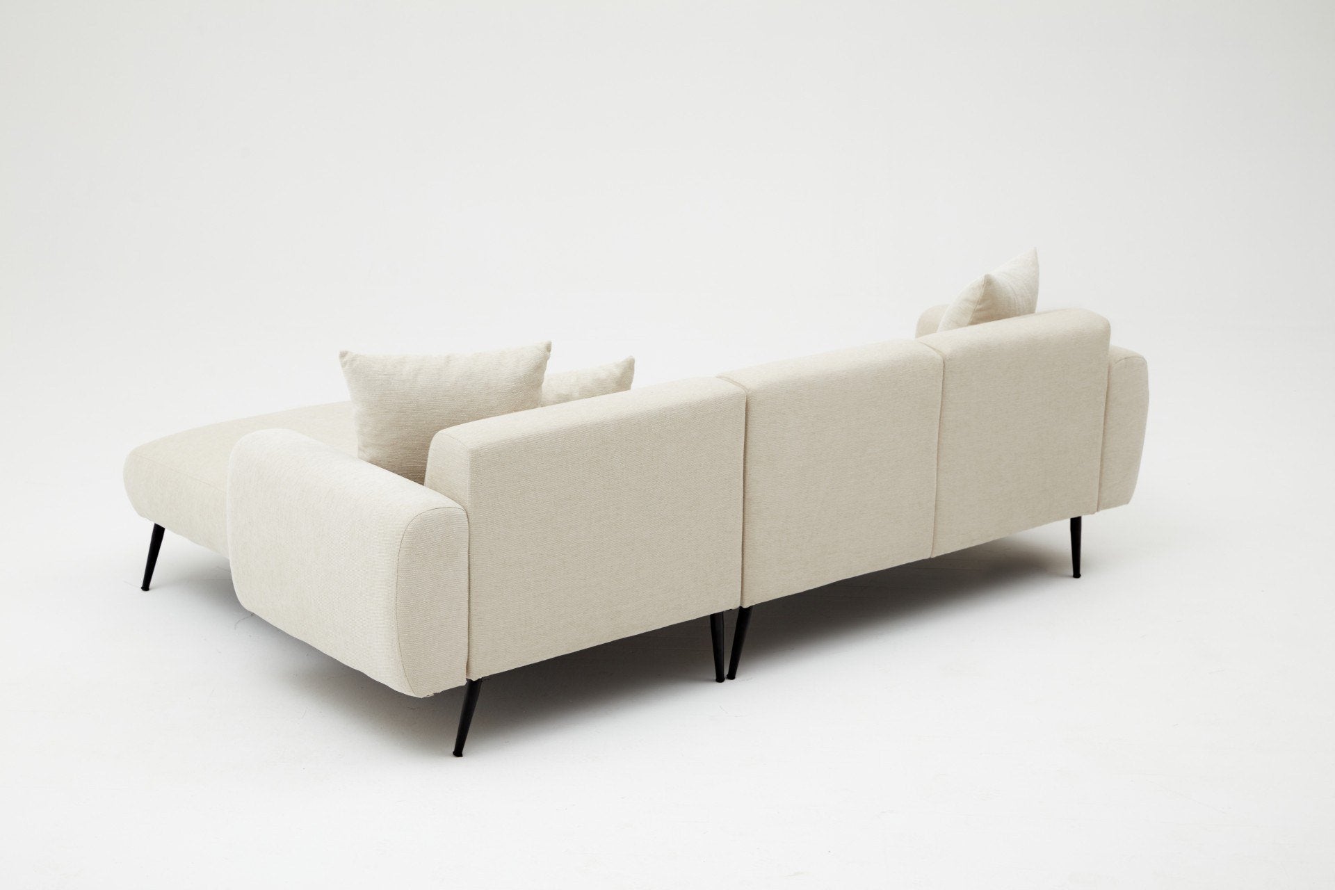Sofá de canto elegante em tom creme, estrutura de madeira de faia, 252 cm | Tecido Bouclette 100% poliéster, fácil de limpar | Design reversível, pernas de metal, perfeito para salas de estar modernas