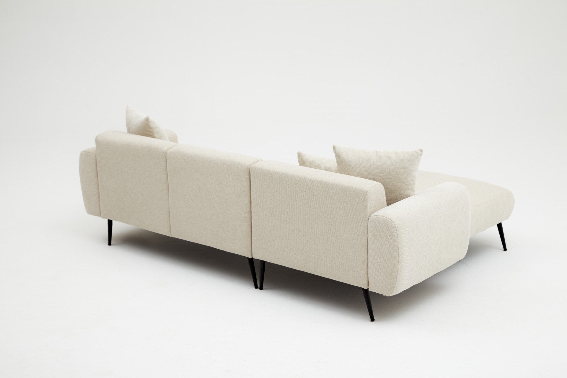 Sofá de canto elegante em tom creme, estrutura de madeira de faia, 252 cm | Tecido Bouclette 100% poliéster, fácil de limpar | Design reversível, pernas de metal, perfeito para salas de estar modernas