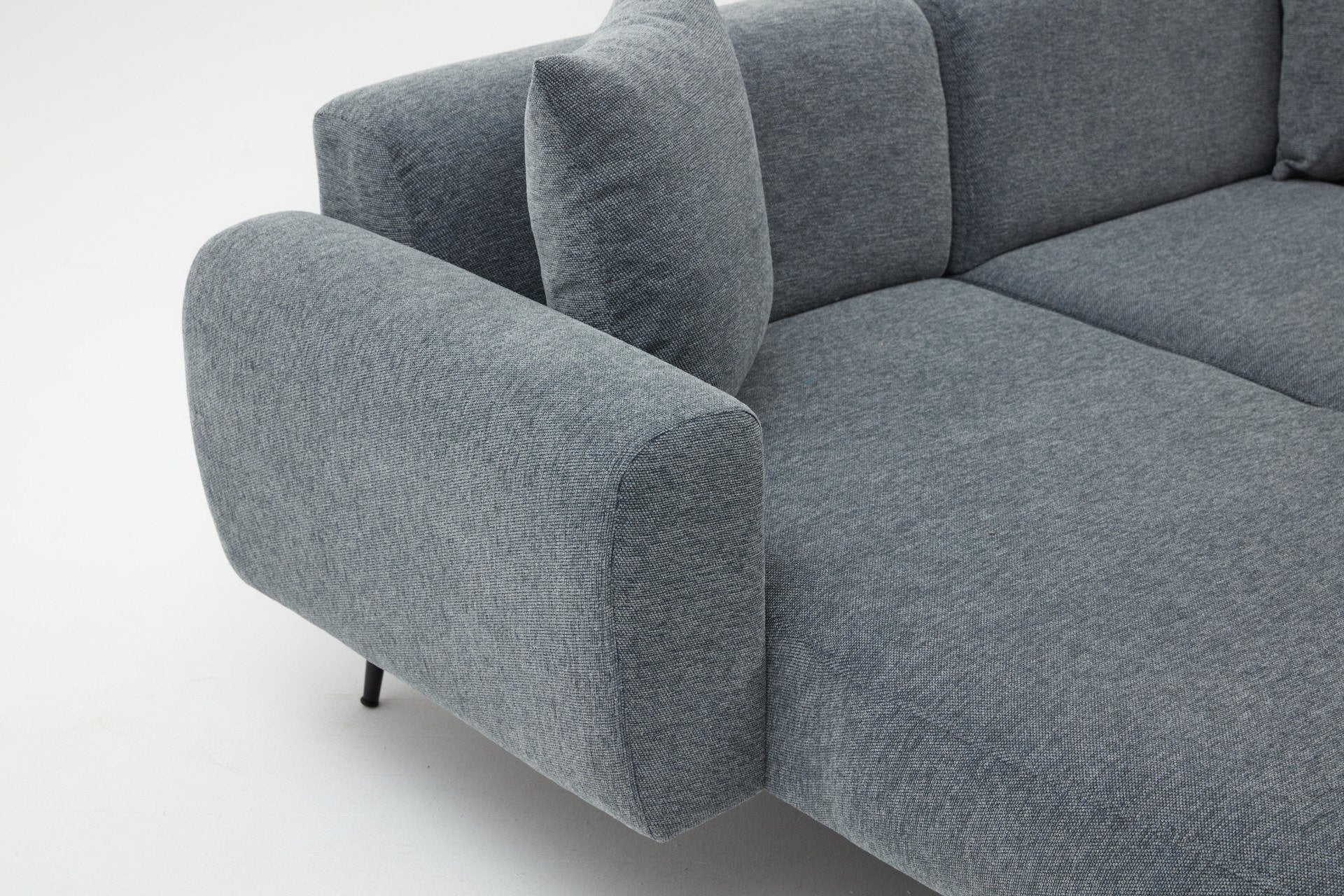 Sofá de canto elegante em antracite, estrutura de madeira de faia, 252 cm | Tecido bouclette 100% poliéster, fácil de limpar | Design reversível, pernas de metal, braços removíveis