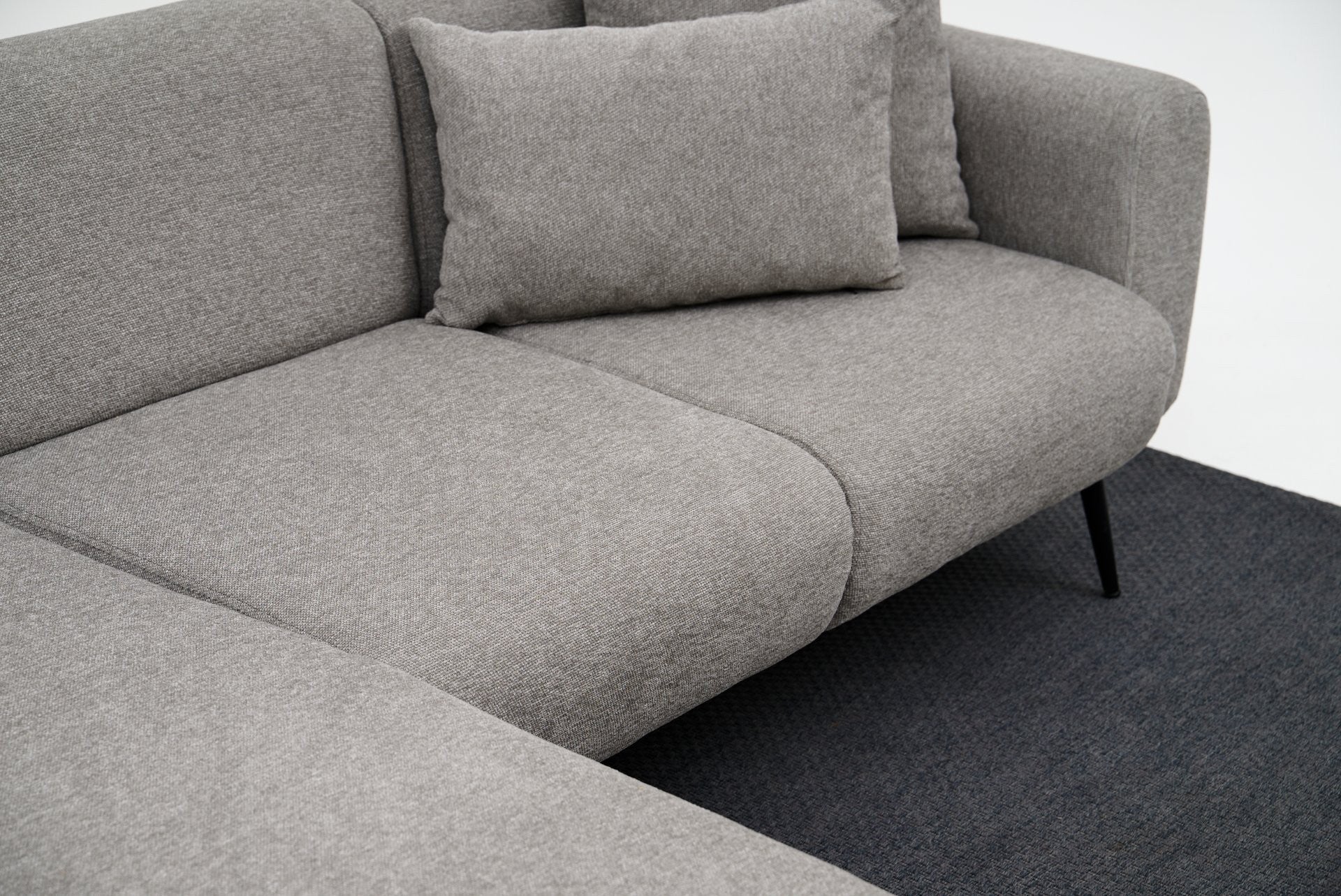 Sofá de canto reversível, cinza claro, 252 cm | Estrutura 100% madeira de faia, tecido chenille | Braços removíveis, perfeito para salas de estar modernas