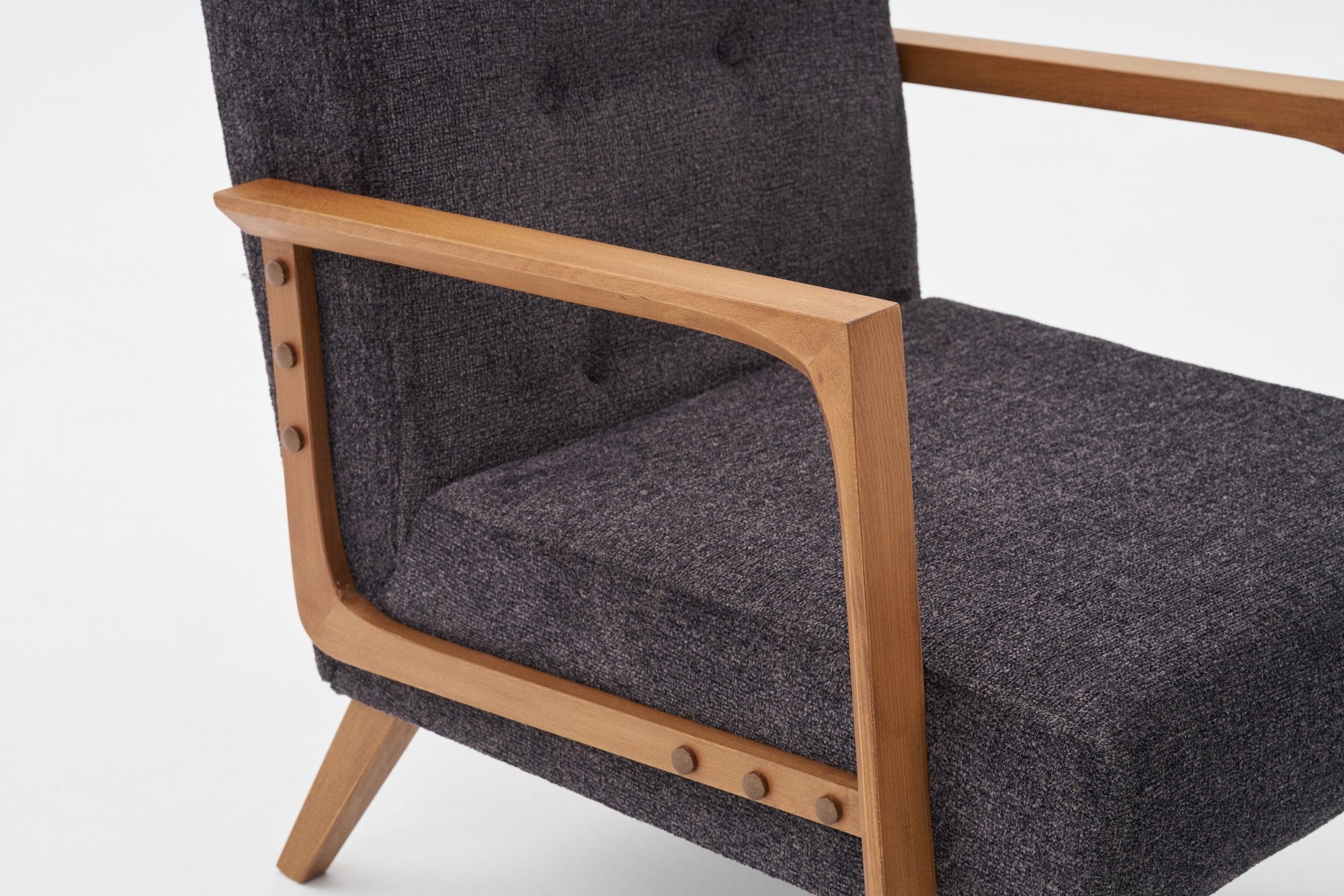 Poltrona – 69x80x83 cm – Antracite – Madeira de Faia, Tecido Chenille 100% Poliéster