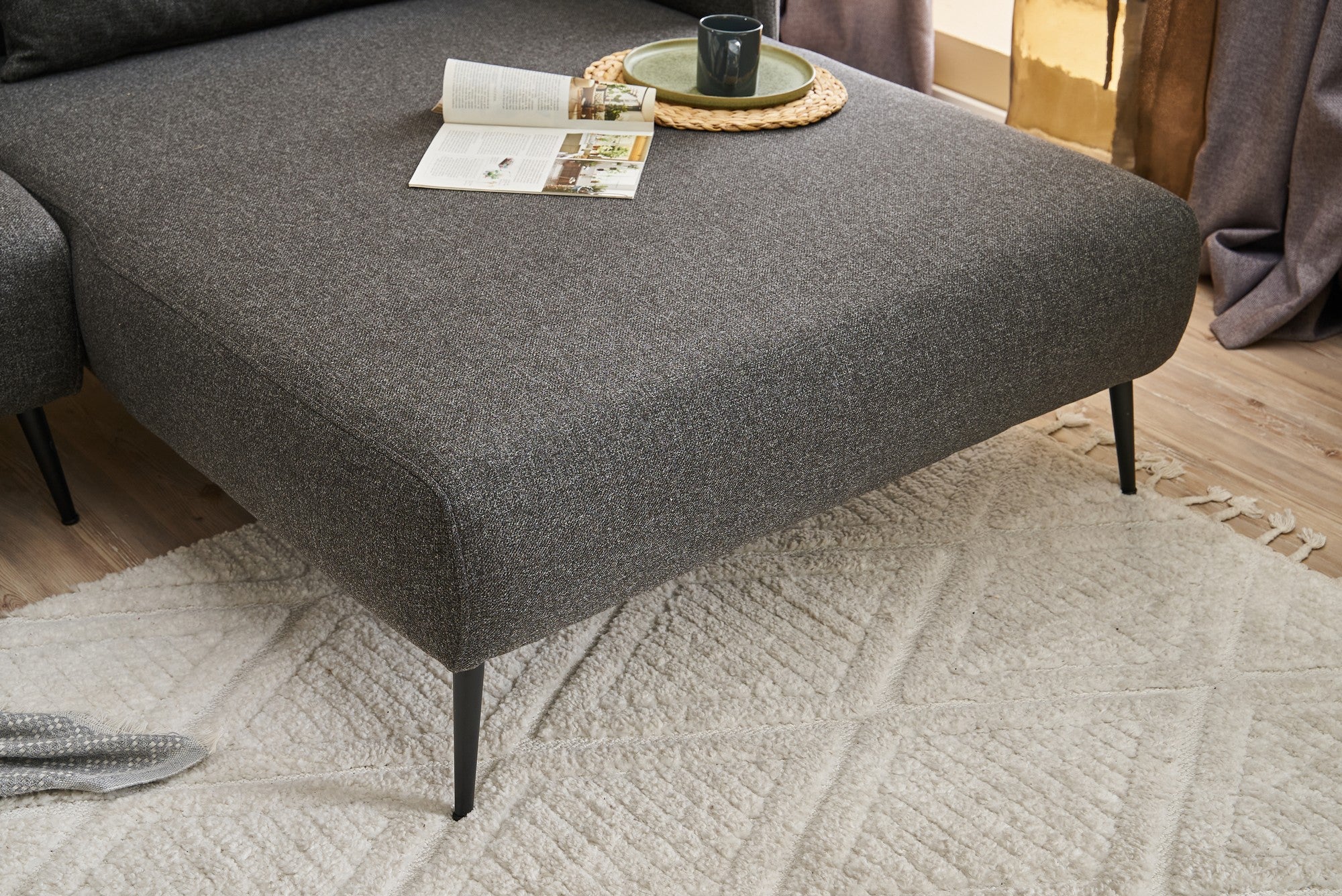 Sofá de canto elegante, antracite, 250 cm | Estrutura em madeira de faia, 100% linho, espuma 30 DNS | Perfeito para salas de estar modernas, design confortável e elegante