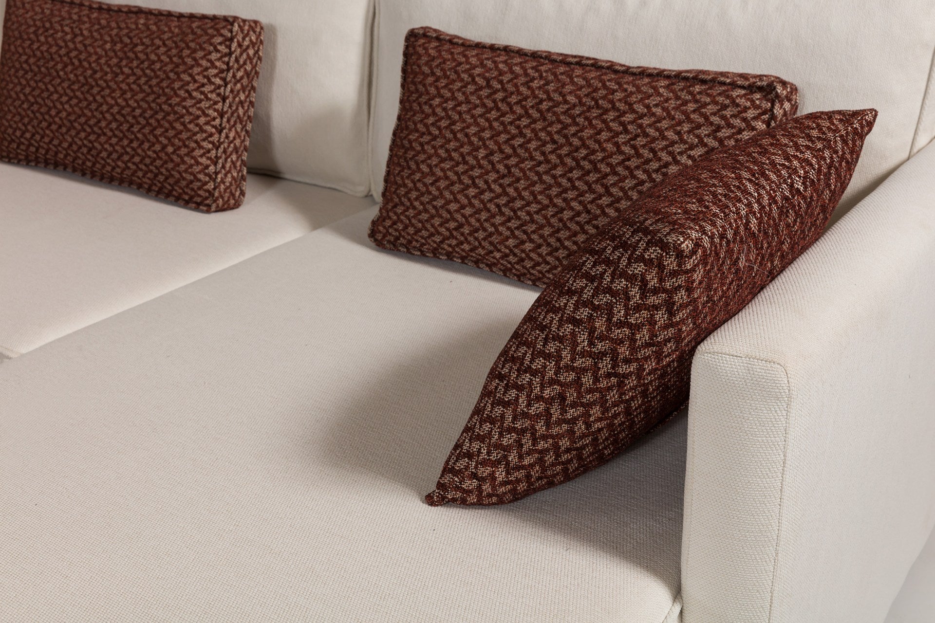 Sofá-cama de canto elegante, tecido chenille bege, 285 cm | Estrutura e pernas de madeira de faia, espuma 30 DNS | Perfeito para salas de estar modernas e espaços para hóspedes