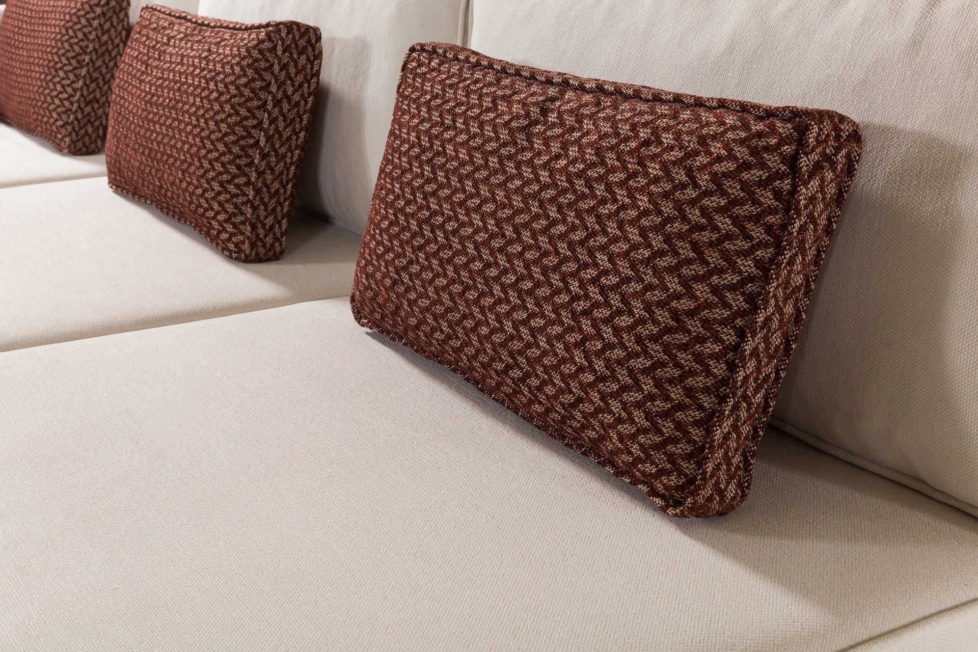 Sofá-cama de canto elegante, tecido chenille bege, 285 cm | Estrutura e pernas de madeira de faia, espuma 30 DNS | Perfeito para salas de estar modernas e espaços para hóspedes