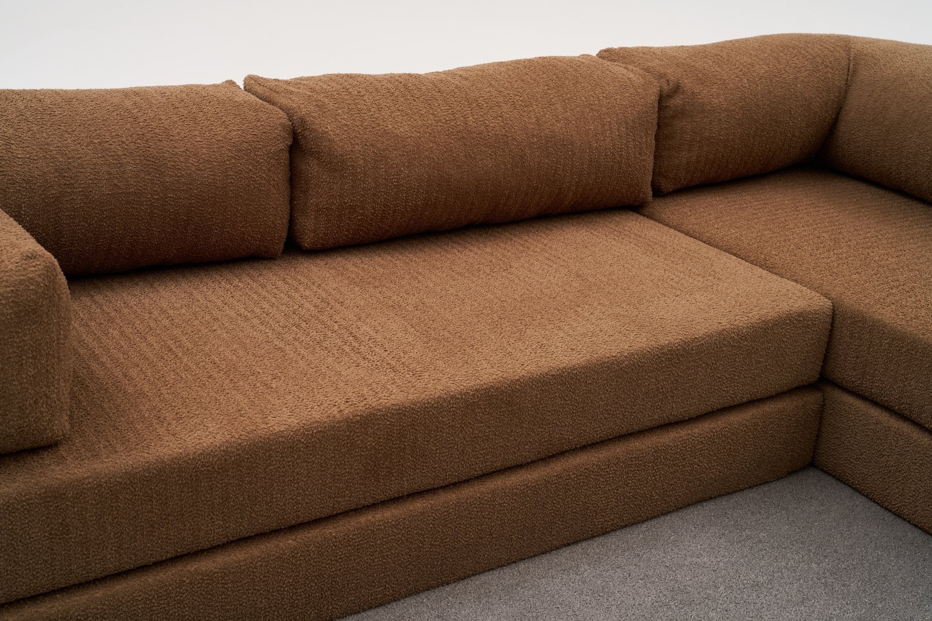 Sofá de Canto Comfort – Castanho – 290x75x95 cm | Tribo Home