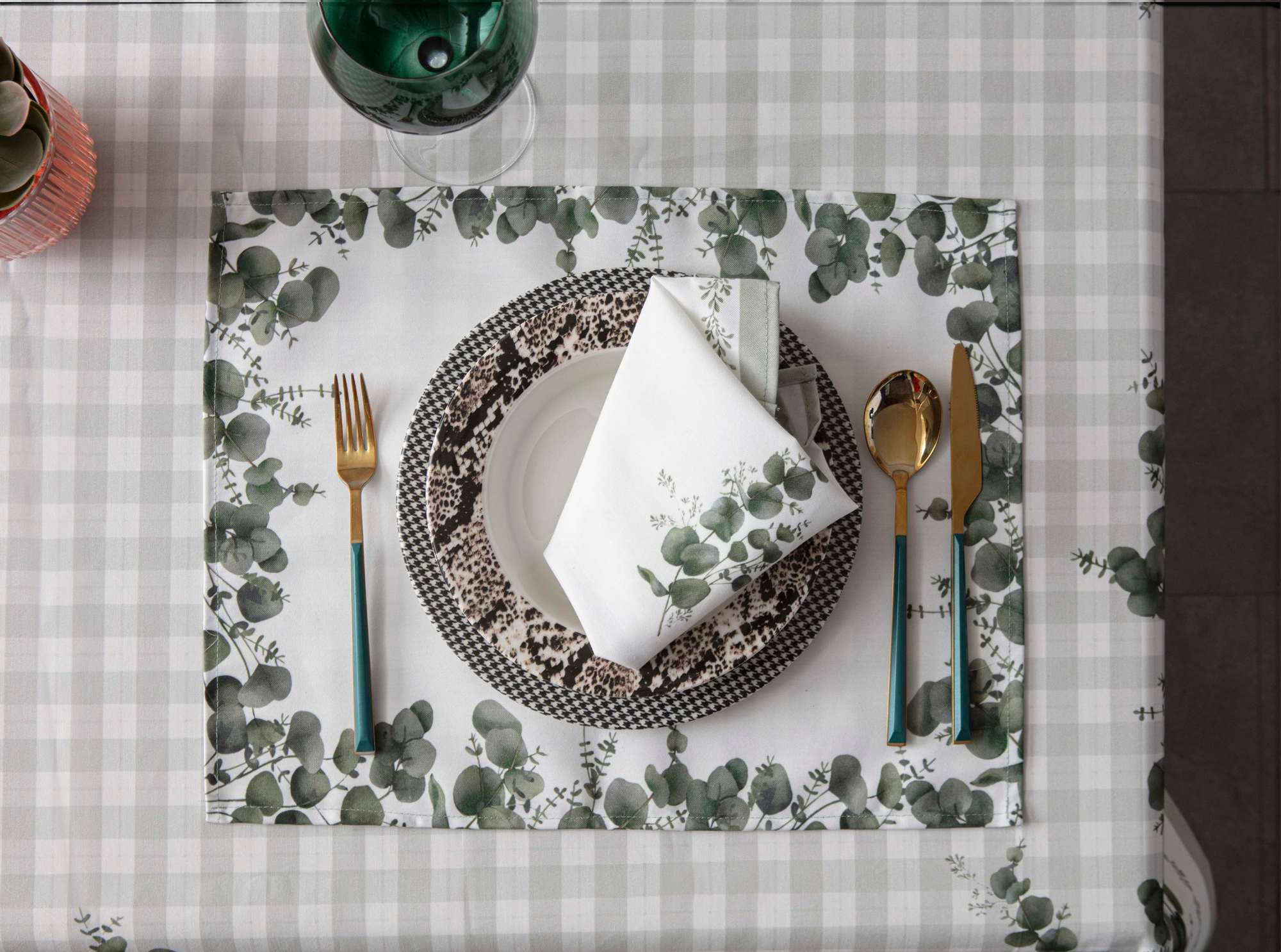 Conjunto de Bases de Pratos (4 peças)-Eucalyptus-Verde
Branco