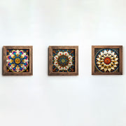 Conjunto de 3 Quadros Decorativos MDF Multicolor com Moldura em Madeira - 16x16cm