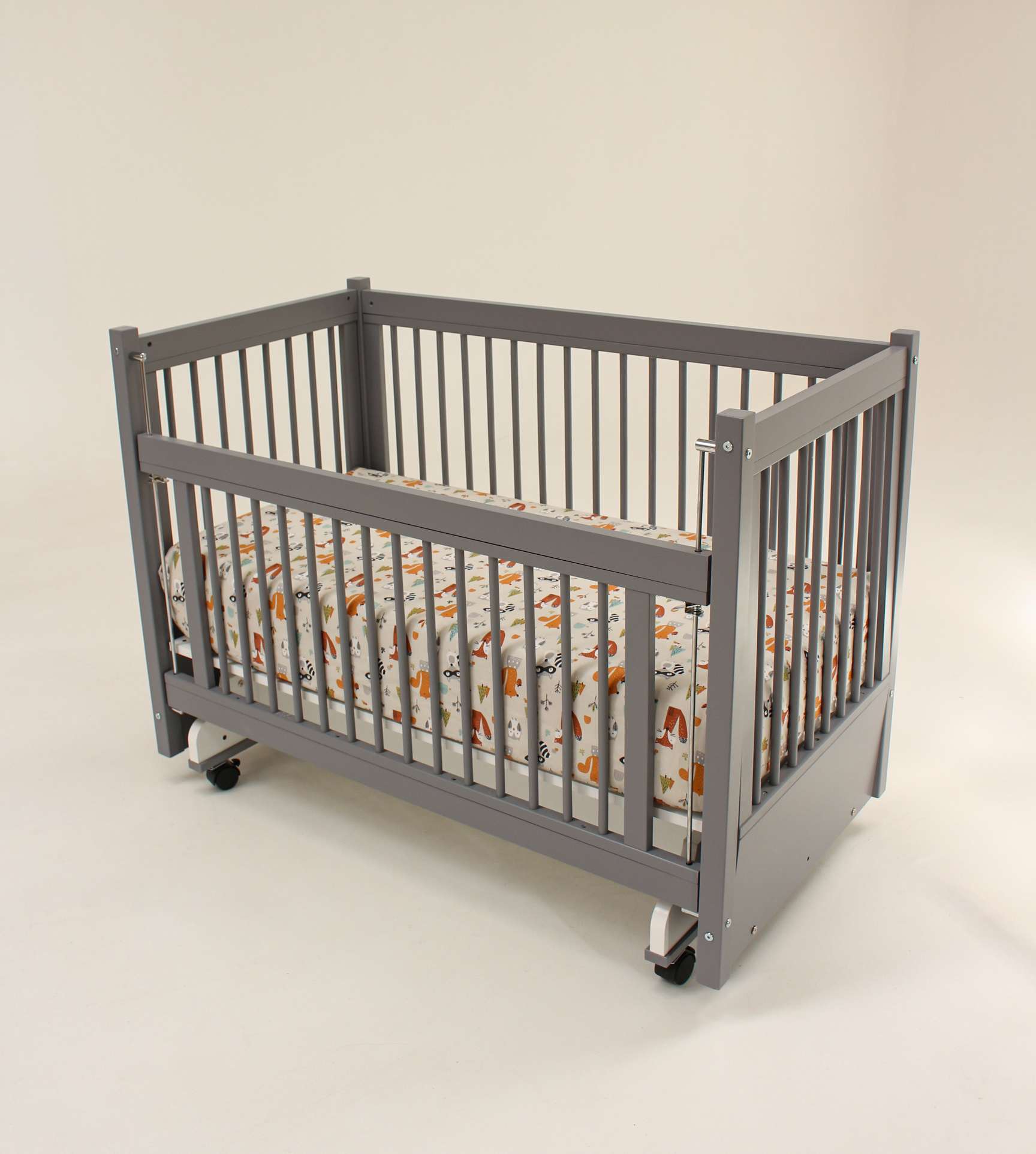 Berço – 127cm x 96cm x 68cm – Cinza – Madeira Aglomerada