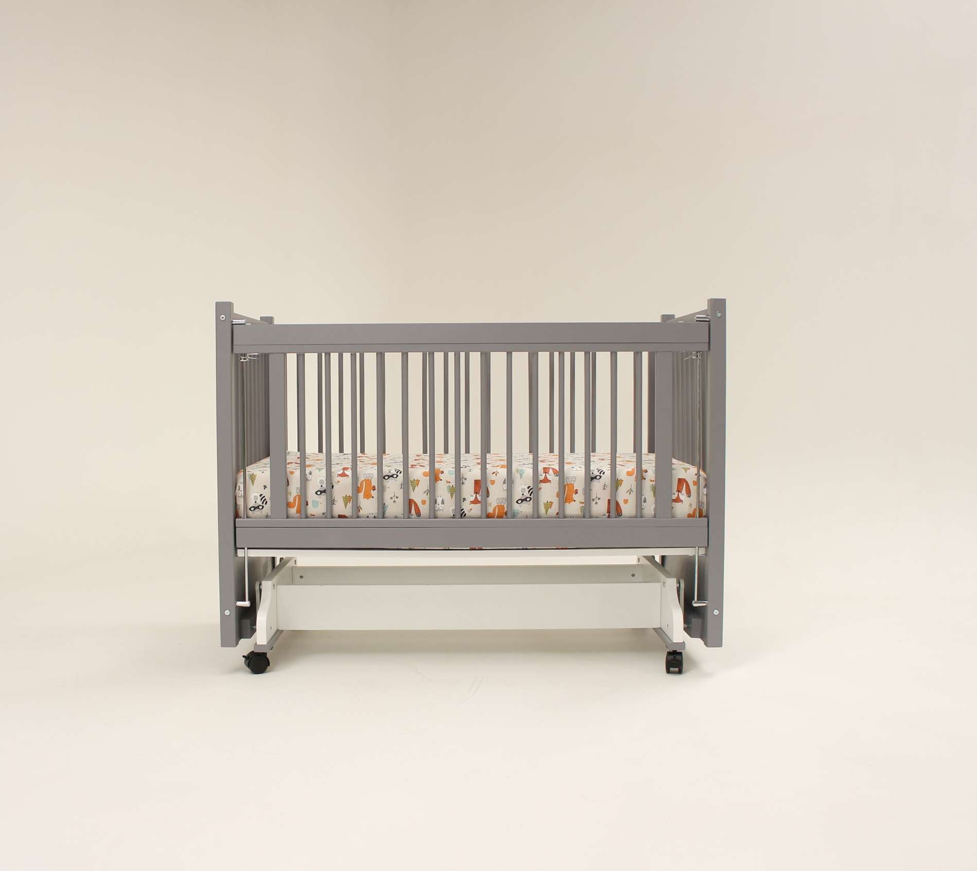 Berço – 127cm x 96cm x 68cm – Cinza – Madeira Aglomerada