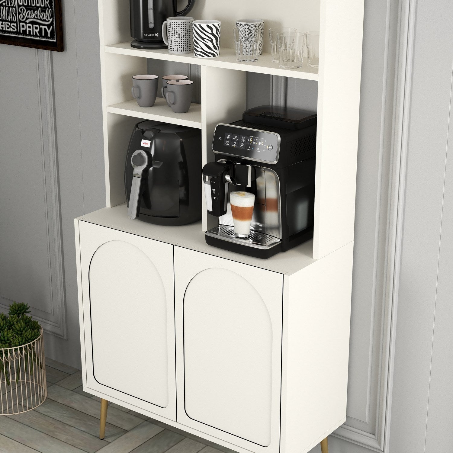 Armário para café – 81.3 cm x 201 cm x 35 cm – Creme e Dourado – Painel de partículas revestido a melamina