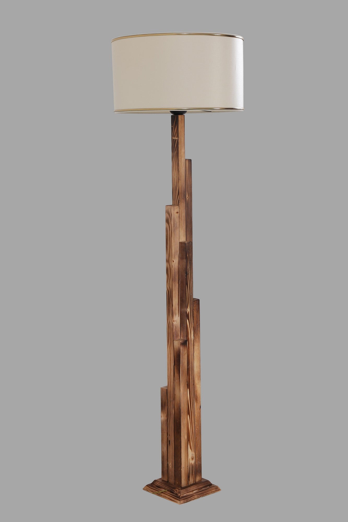 Candeeiro de Pé – 165 cm – Cobre – Madeira