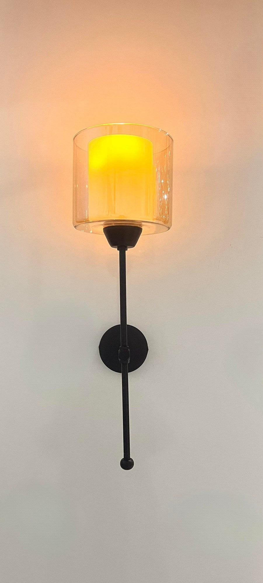 Candeeiro de Parede – 60 cm – Preto – Metal e vidro