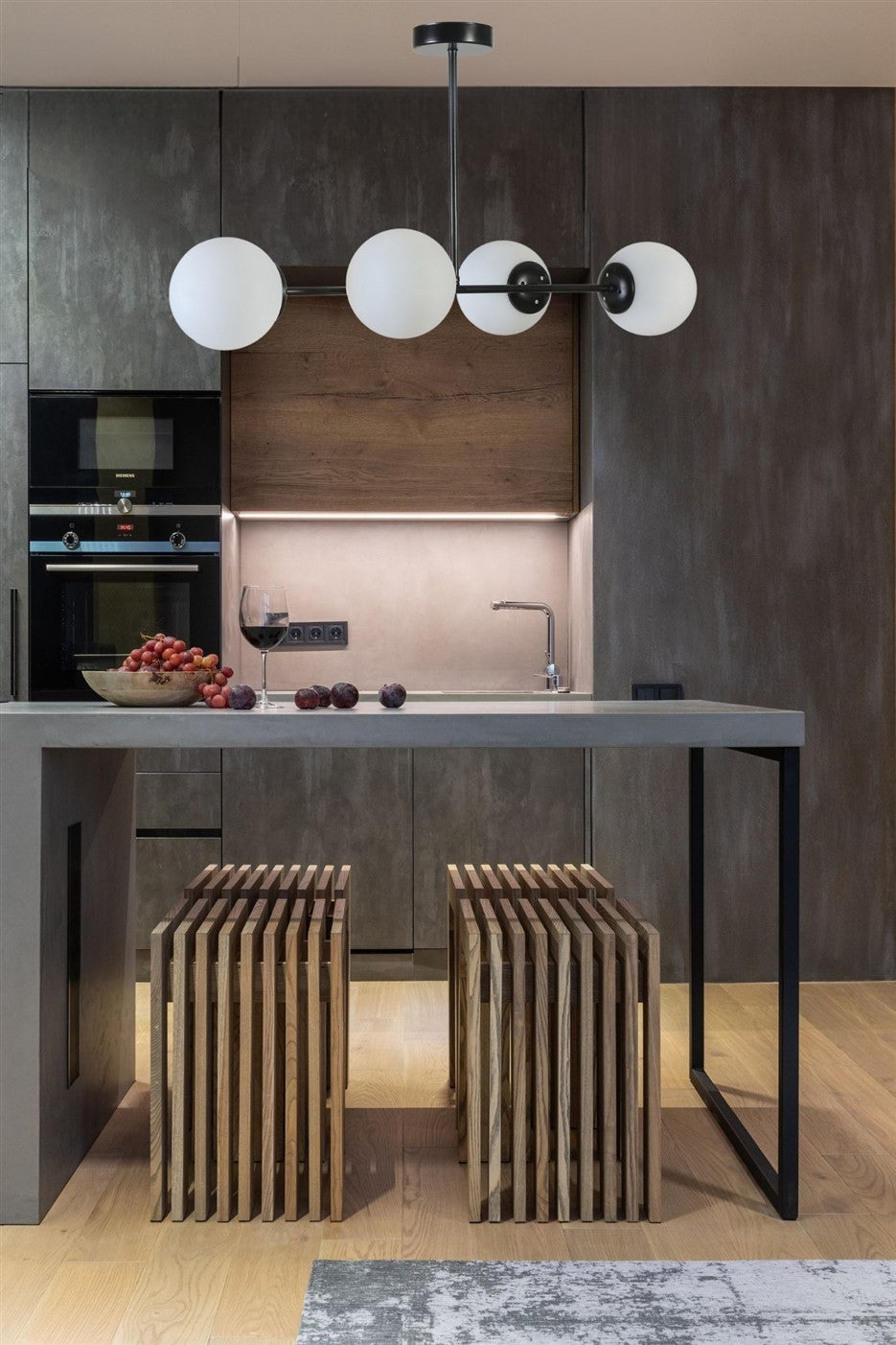 Candeeiro de Teto – 90 cm – Preto e Branco – Metal e Vidro