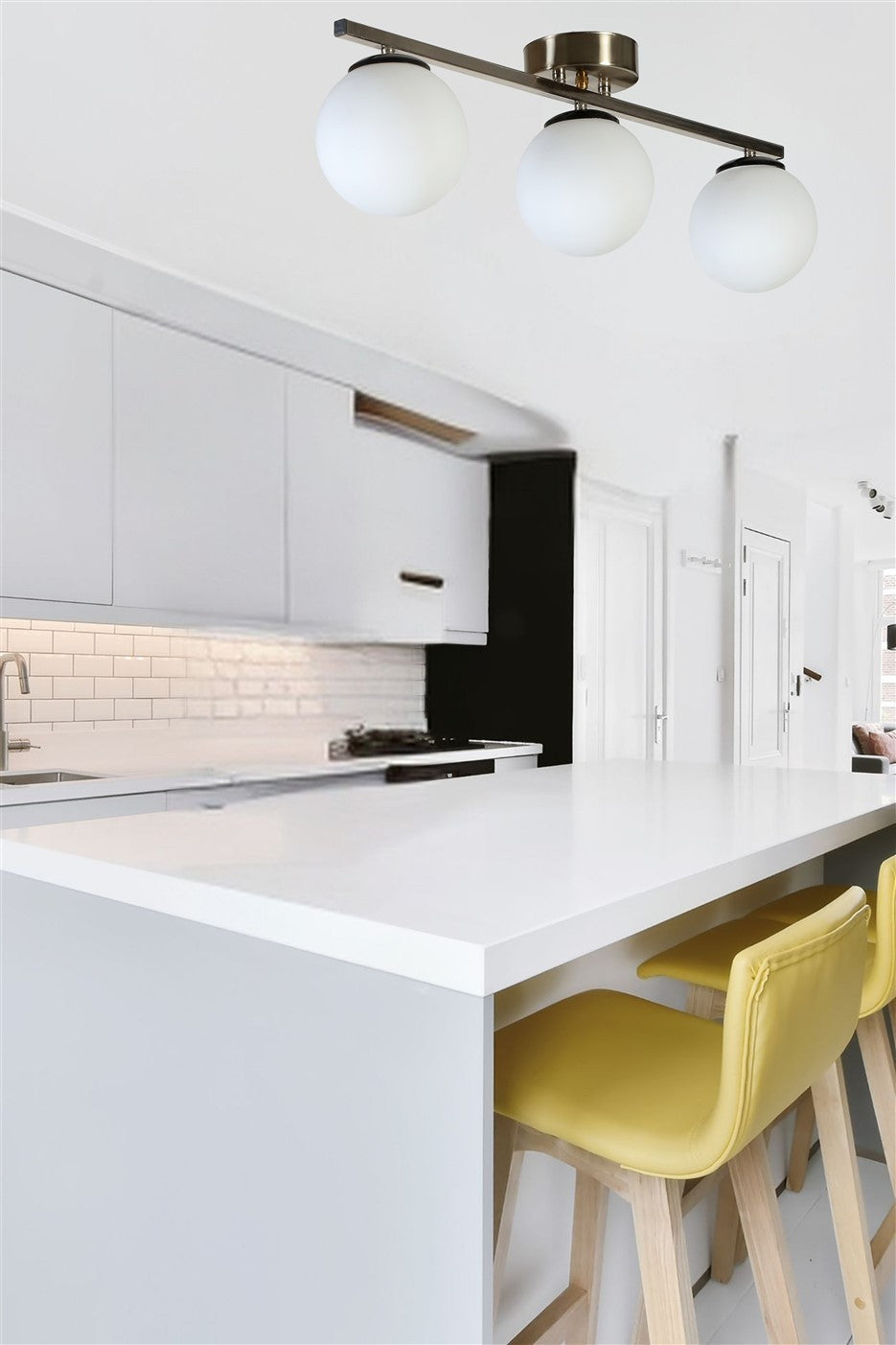 Candeeiro de Teto – 56 cm – Branco e Cromado Fosco – Metal e Vidro