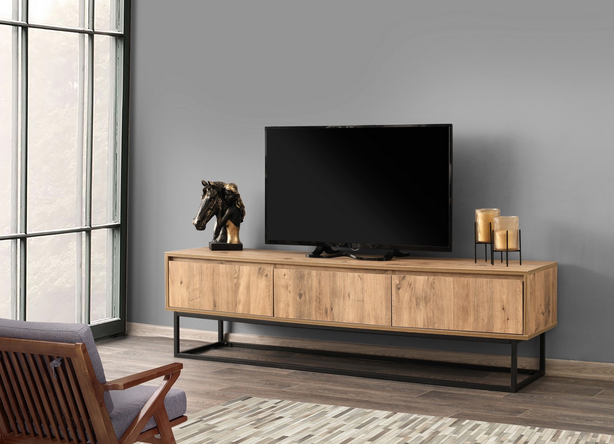 Suporte de TV industrial com 3 gavetas e prateleiras, preto e pinho, 180 cm | Painel de partículas 100% revestido de melamina, pernas de metal, montagem na parede, 18 mm de espessura