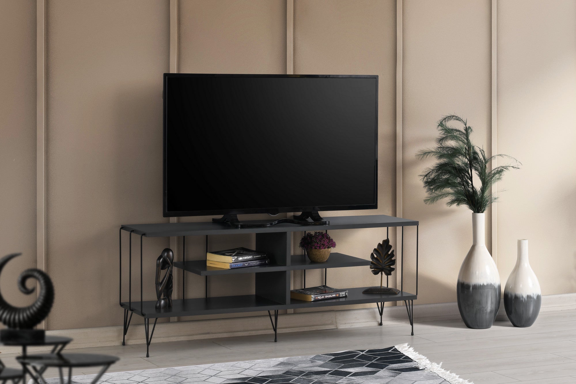 Suporte de TV moderno com pés de metal, antracite, 120 cm | Painel de partículas 100% revestido de melamina, 18 mm de espessura | Elegante e funcional com várias prateleiras