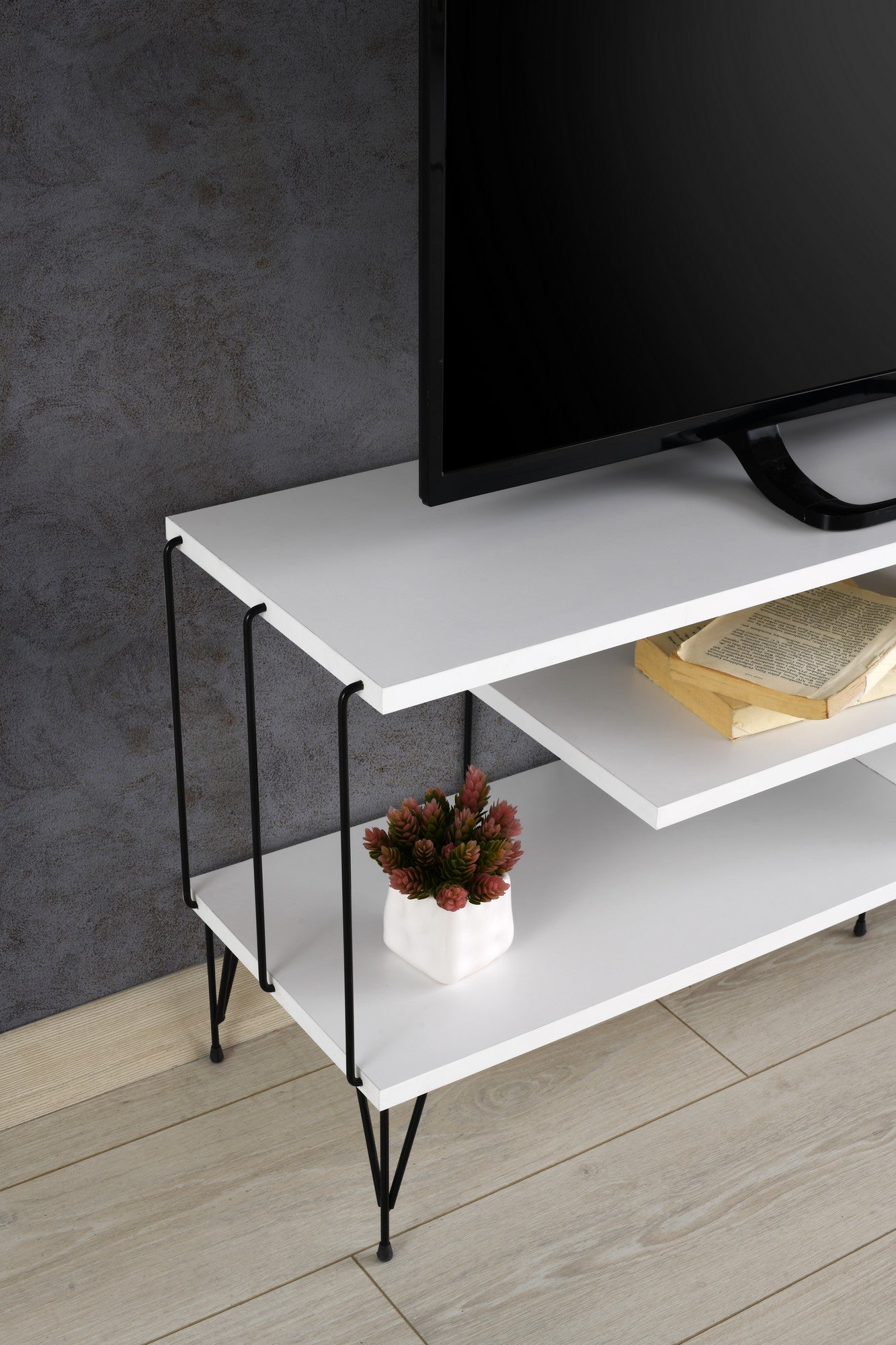 Suporte de TV moderno com pés de metal, branco, 120 cm | Painel de partículas 100% revestido de melamina, 18 mm de espessura | Design elegante com várias prateleiras, perfeito para salas de estar