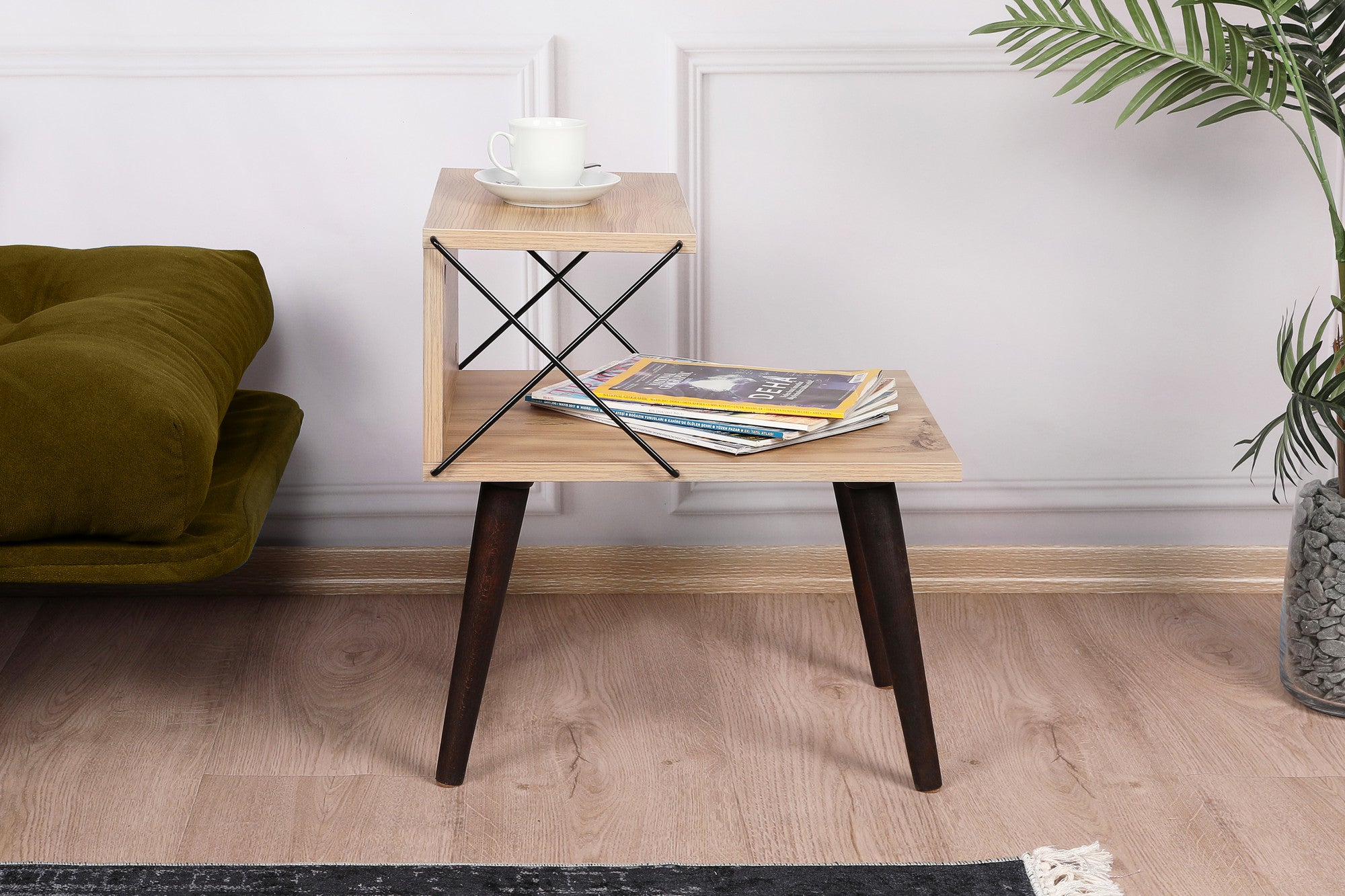 Mesa de Cabeceira Moderna com Pés de Faia, Cor Pinho, 50 x 55 x 40 cm | Painel de Partículas 100% Revestido com Melamina, 18 mm de Espessura | Elegante e Funcional com Várias Prateleiras