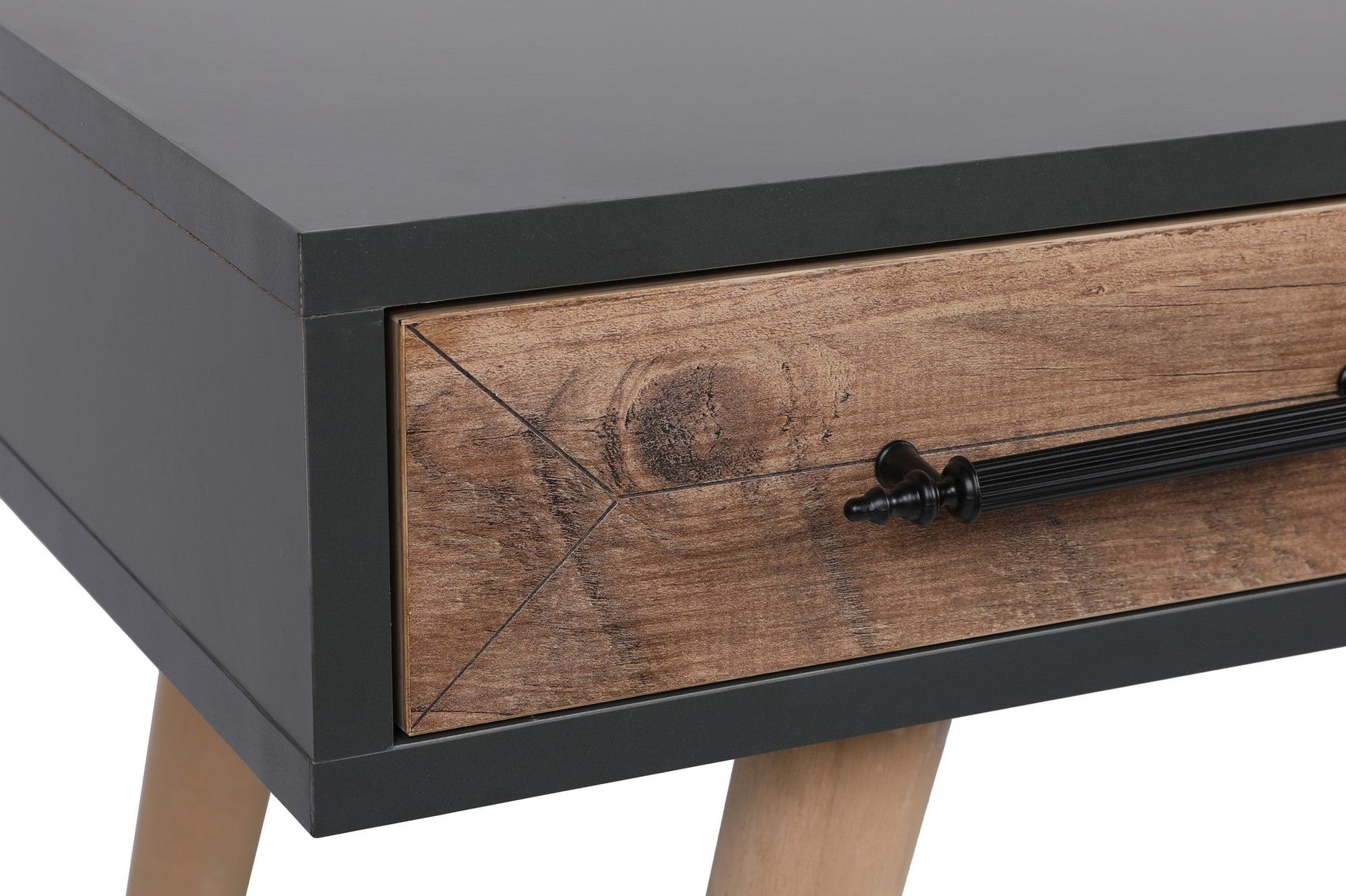 854KLN1502Tribo Home