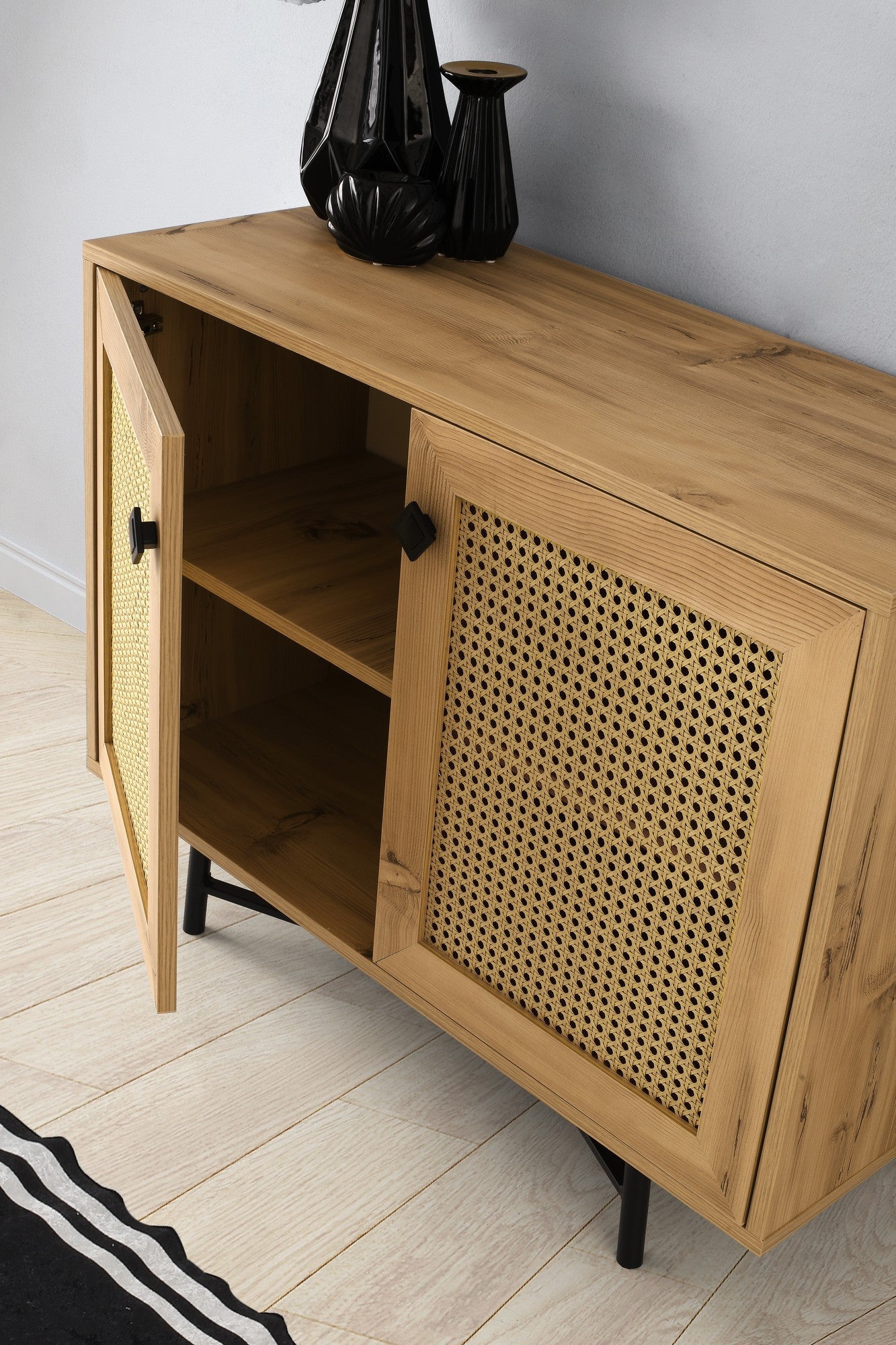 854KLN3910Tribo Home