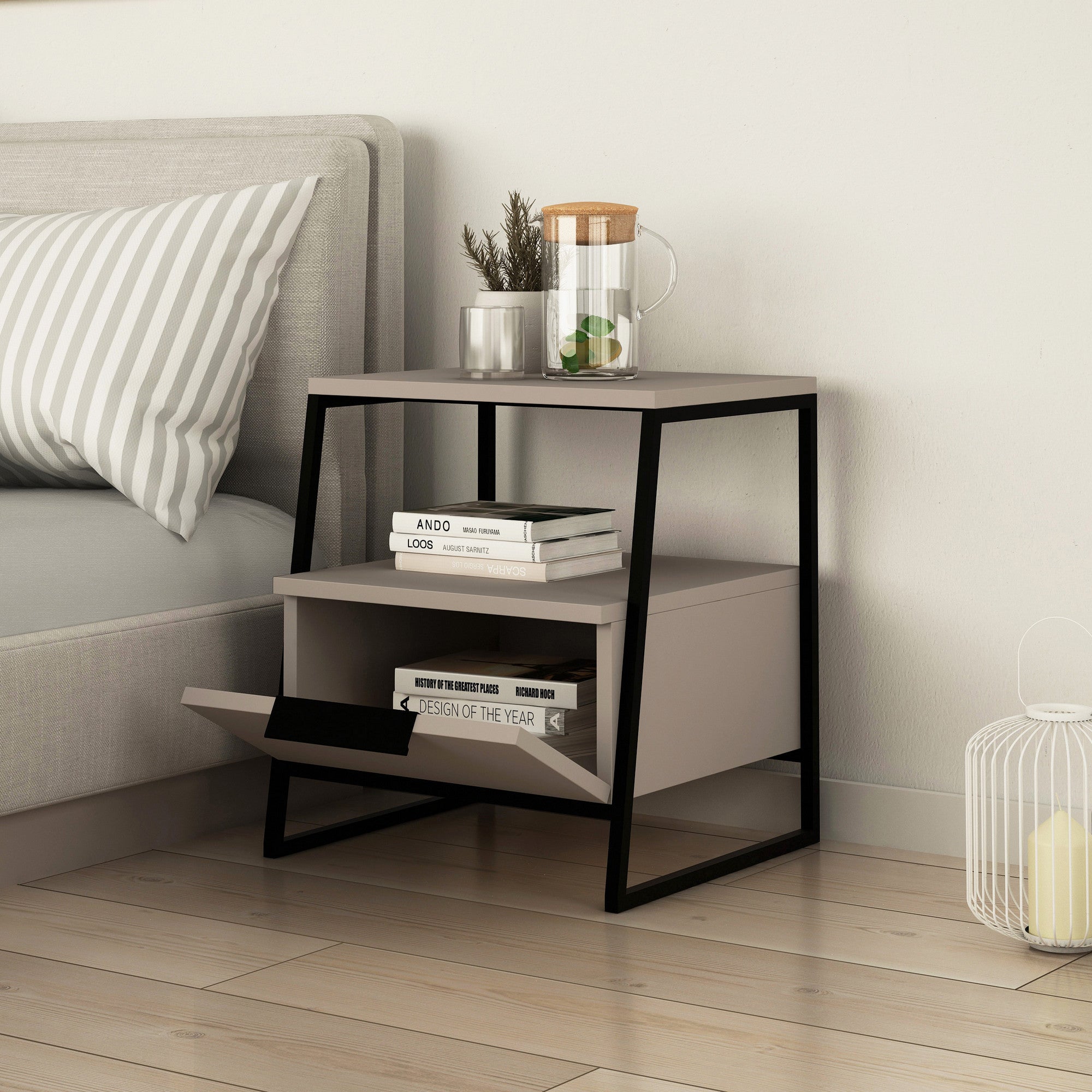 Mesa de Cabeceira Moderna, Cor Mocha Claro, 45 x 50 x 40 cm | Painel de Partículas 100% Revestido em Melamina, 18 mm de Espessura | Dobradiças com Fecho Suave, Design Elegante e Funcional