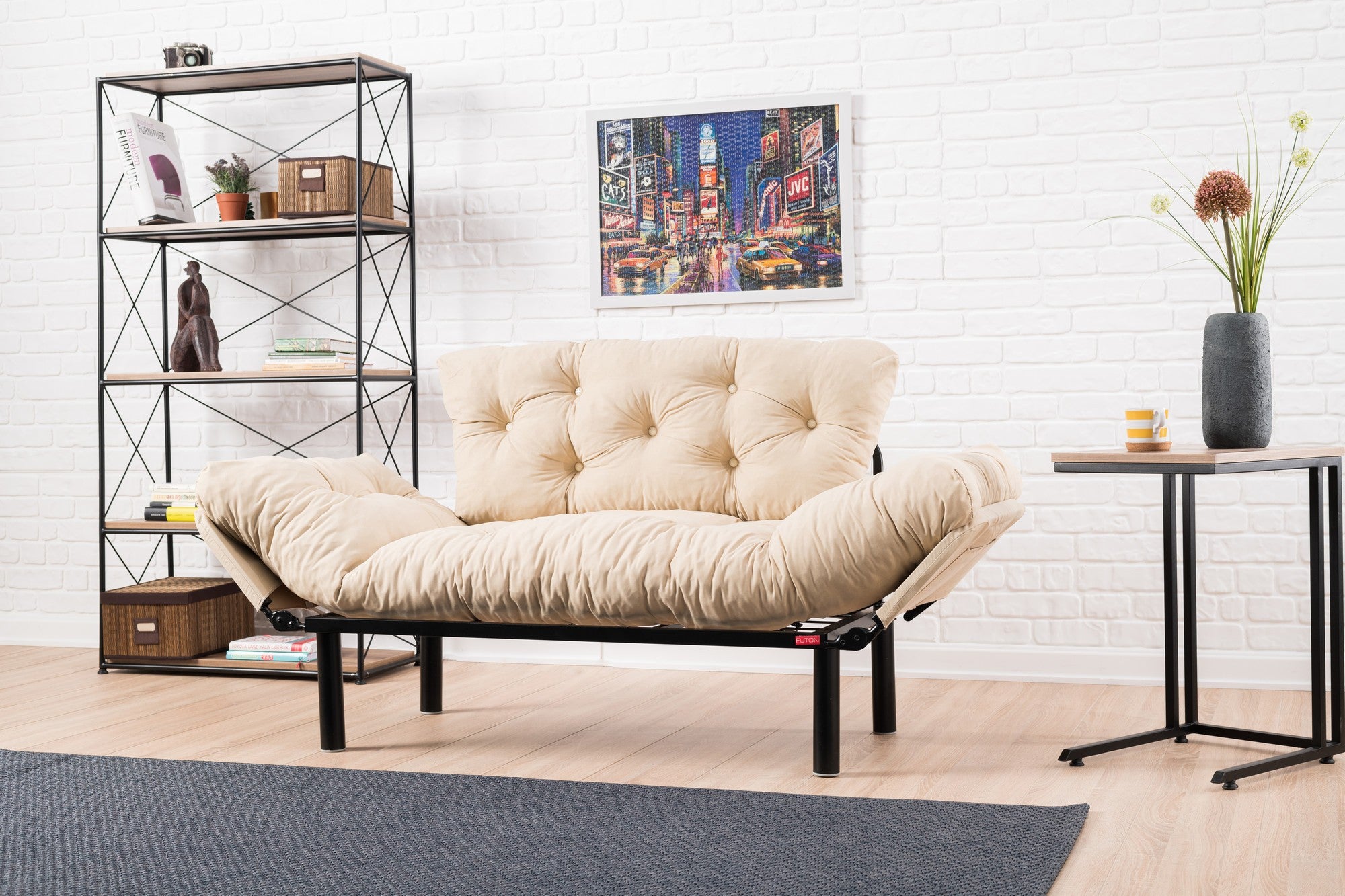 Sofá-cama elegante de 2 lugares, microfibra creme, 155 cm | Estrutura 100% metálica, espuma de alto DNS, fácil de limpar | Perfeito para espaços modernos, boêmios e industriais