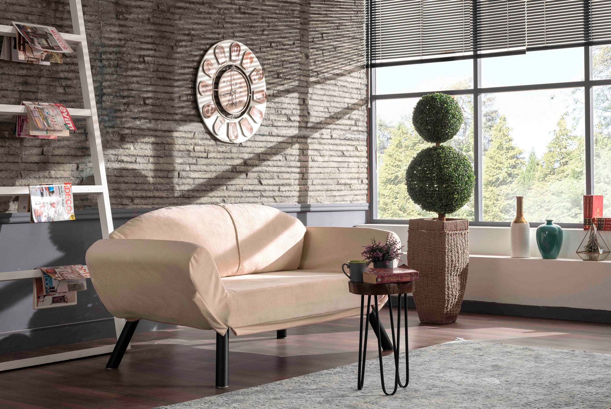 Sofá-cama elegante de 2 lugares, cor creme, 177 x 87 x 75 cm | Estrutura 100% metálica, tecido fácil de limpar, braços multiposições, peso máximo de 200 kg | Perfeito para espaços de convivência modernos